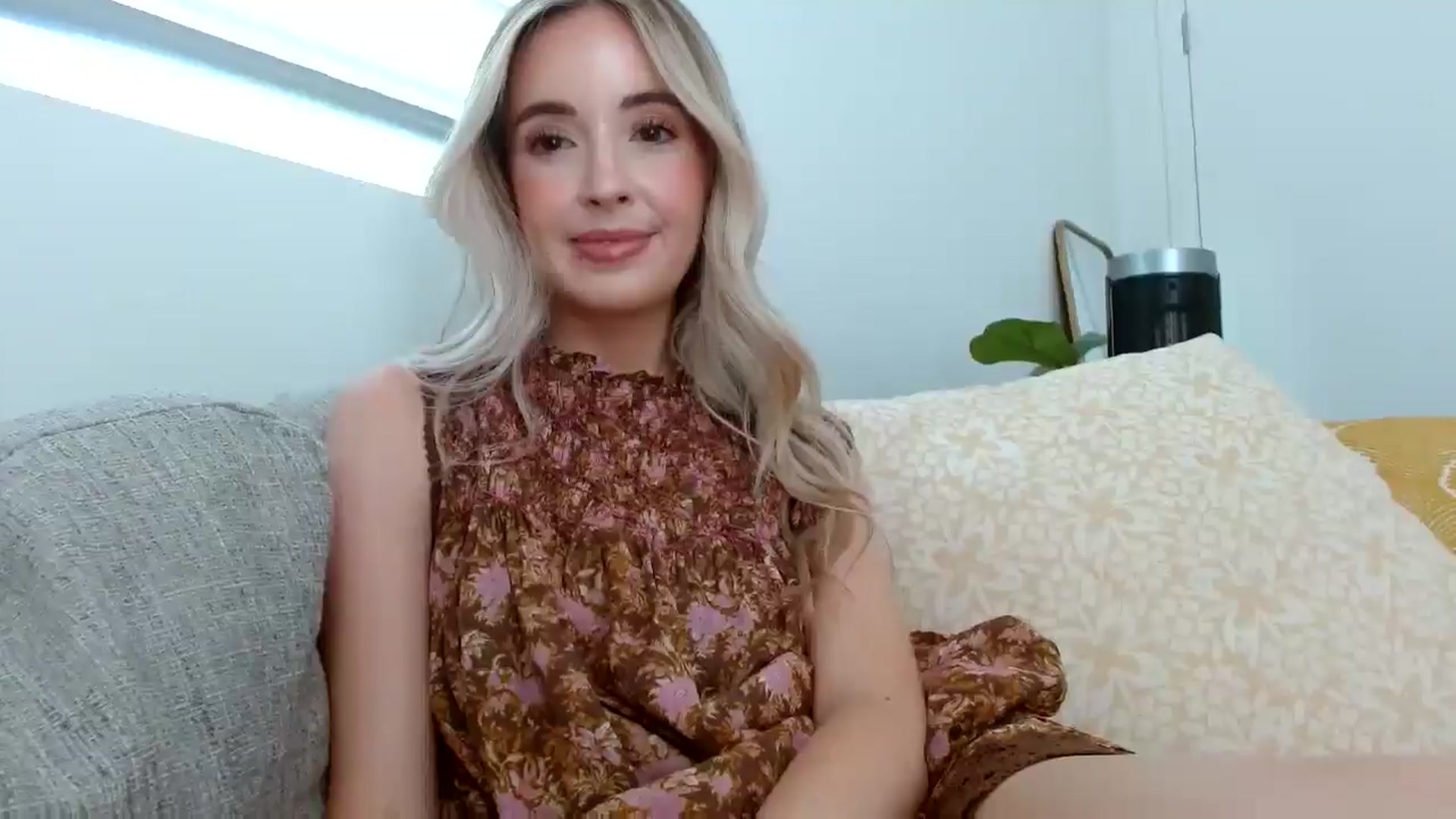 Gallery image thumbnail from Vegansoda's myfreecams stream on, 06/22/2024, 22:43 image 18 of 20