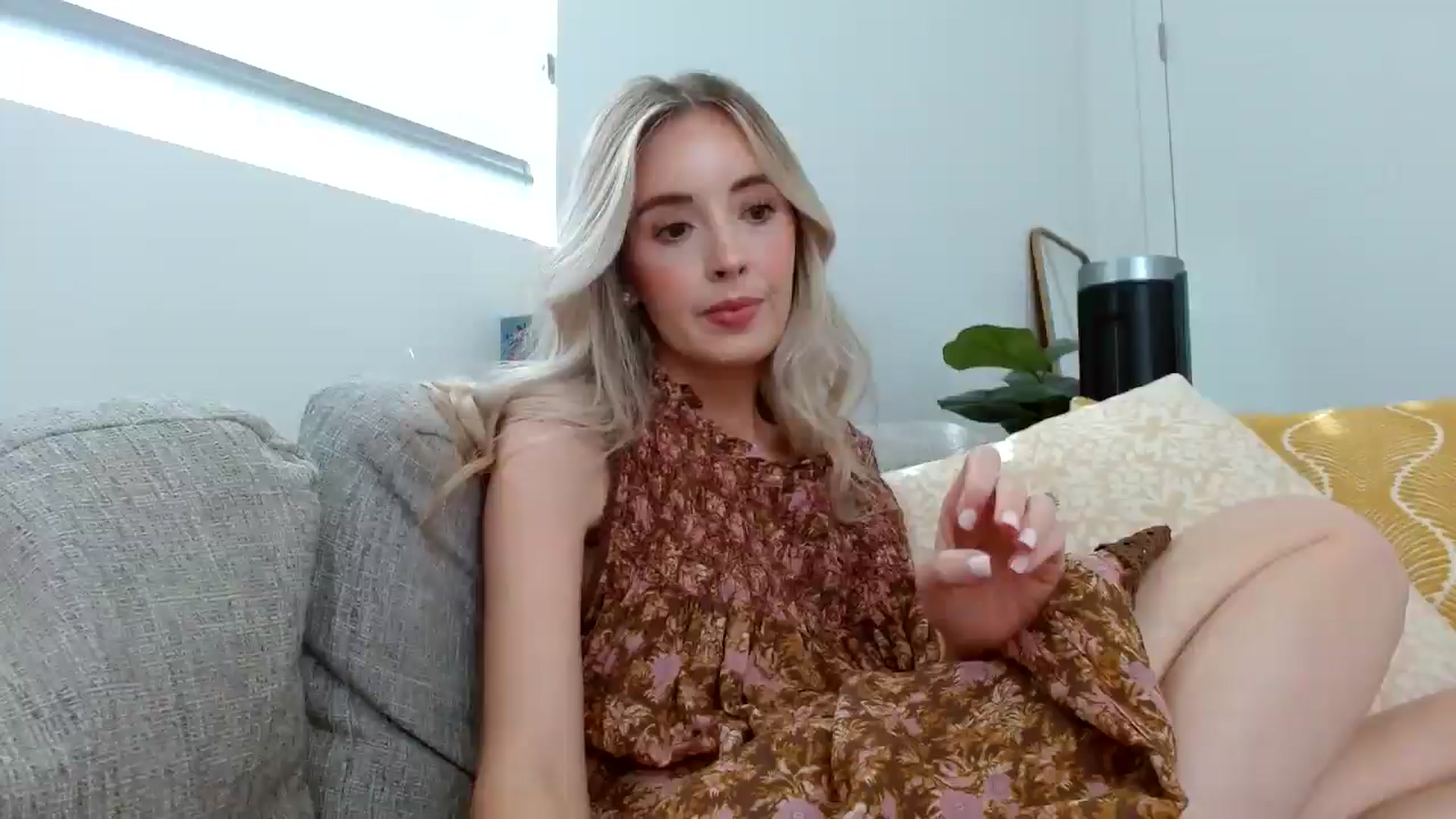 Gallery image thumbnail from Vegansoda's myfreecams stream on, 06/22/2024, 23:31 image 15 of 20