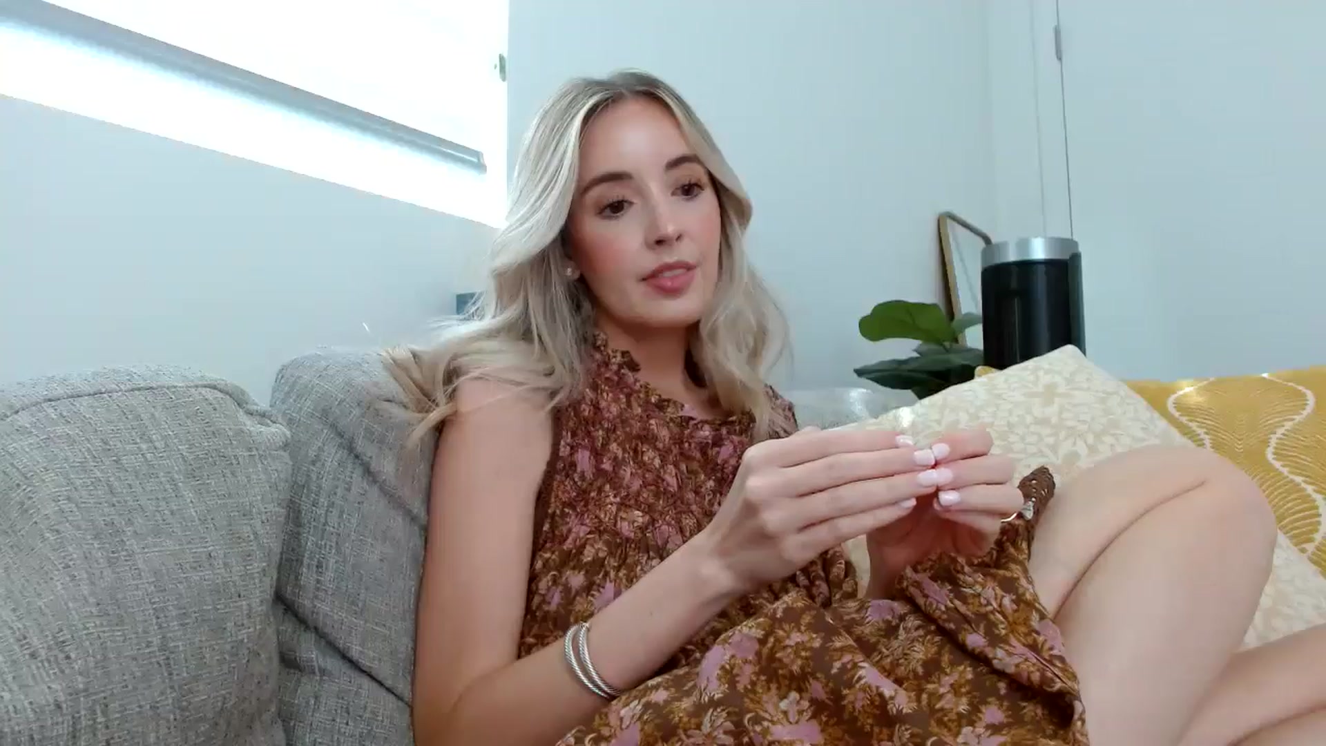 Gallery image thumbnail from Vegansoda's myfreecams stream on, 06/22/2024, 23:31 image 13 of 20