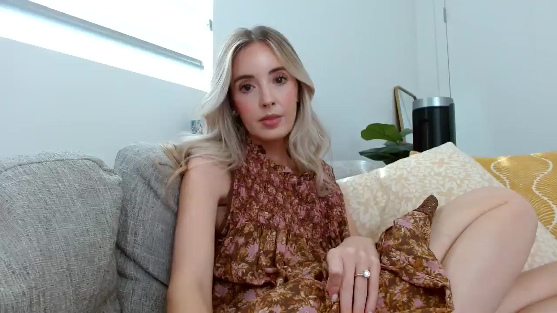 Gallery image thumbnail from Vegansoda's myfreecams stream on, 06/22/2024, 23:31 image 14 of 20