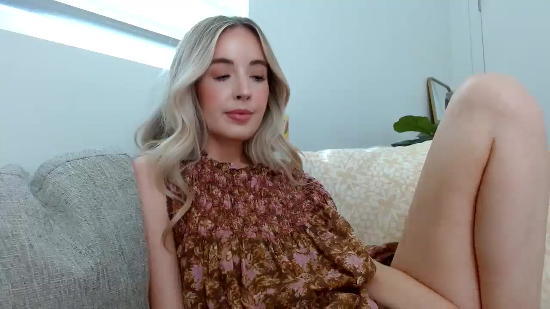 Gallery image thumbnail from Vegansoda's myfreecams stream on, 06/22/2024, 23:31 image 7 of 20