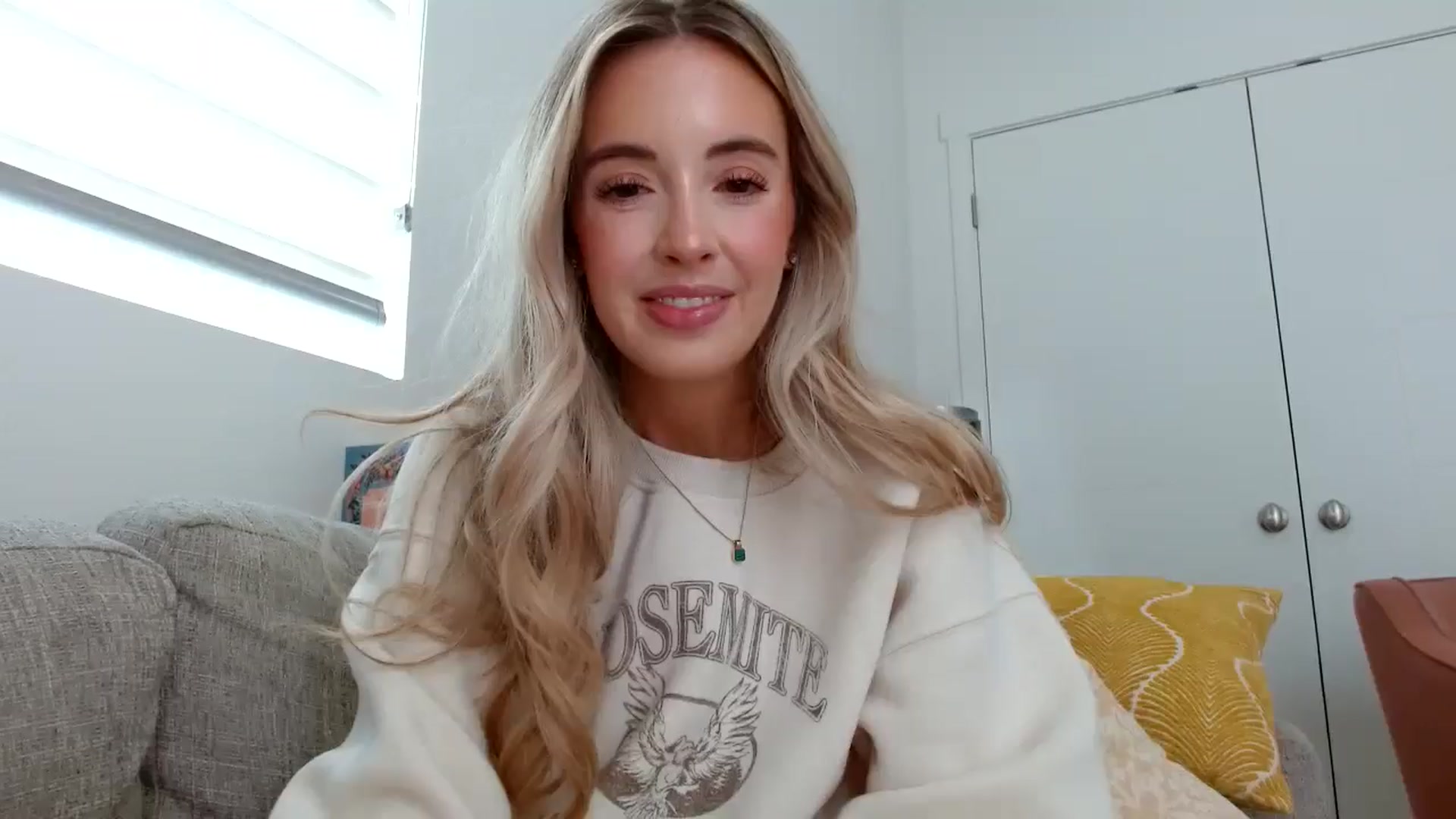 Gallery image thumbnail from Vegansoda's myfreecams stream on, 06/23/2024, 23:51 image 1 of 20
