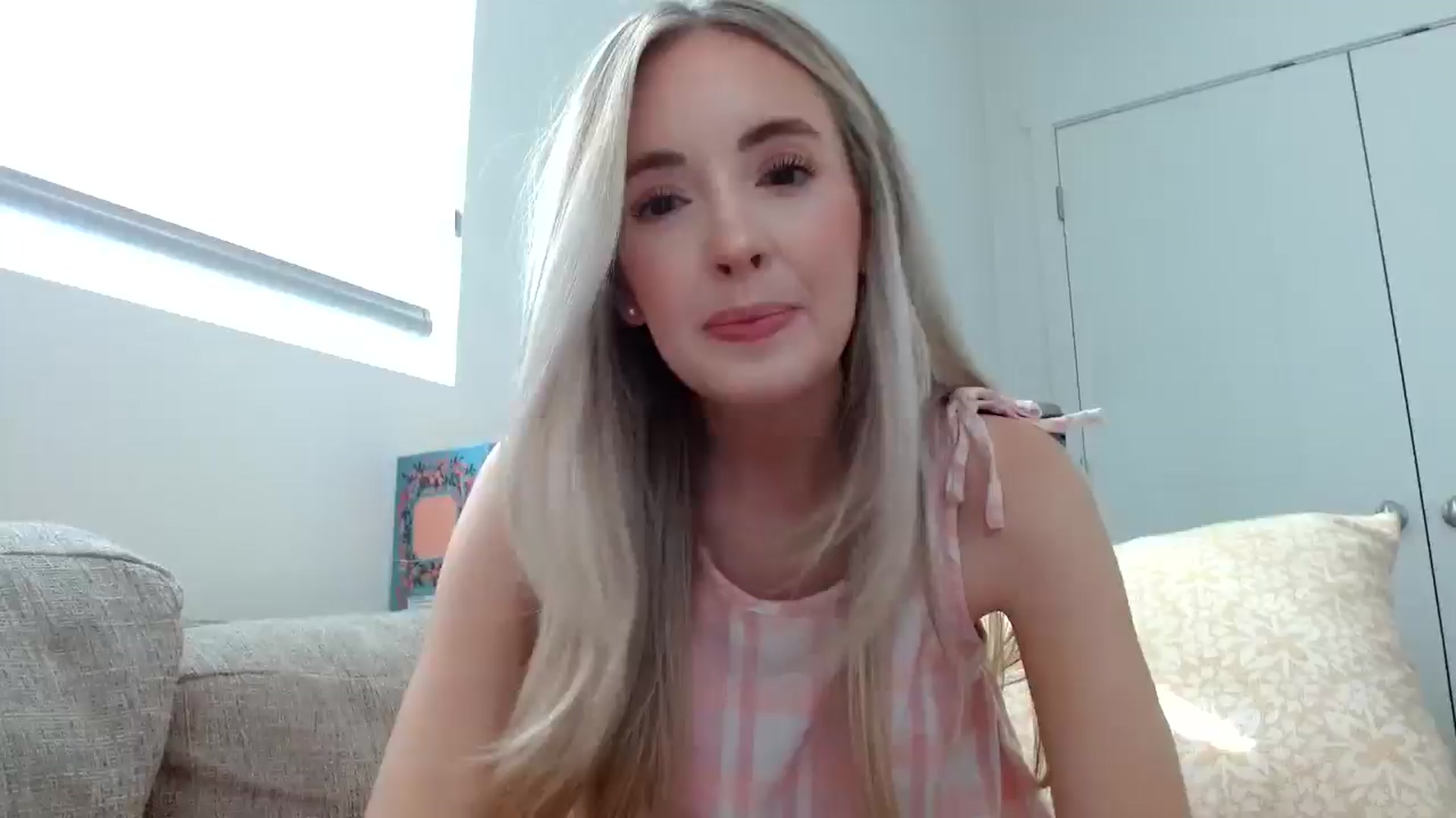 Gallery image thumbnail from Vegansoda's myfreecams stream on, 07/03/2024, 01:18 image 15 of 20