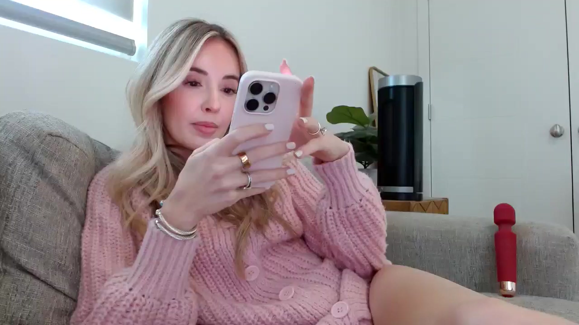 Gallery image thumbnail from Vegansoda's myfreecams stream on, 02/18/2025, 24:00 image 13 of 20