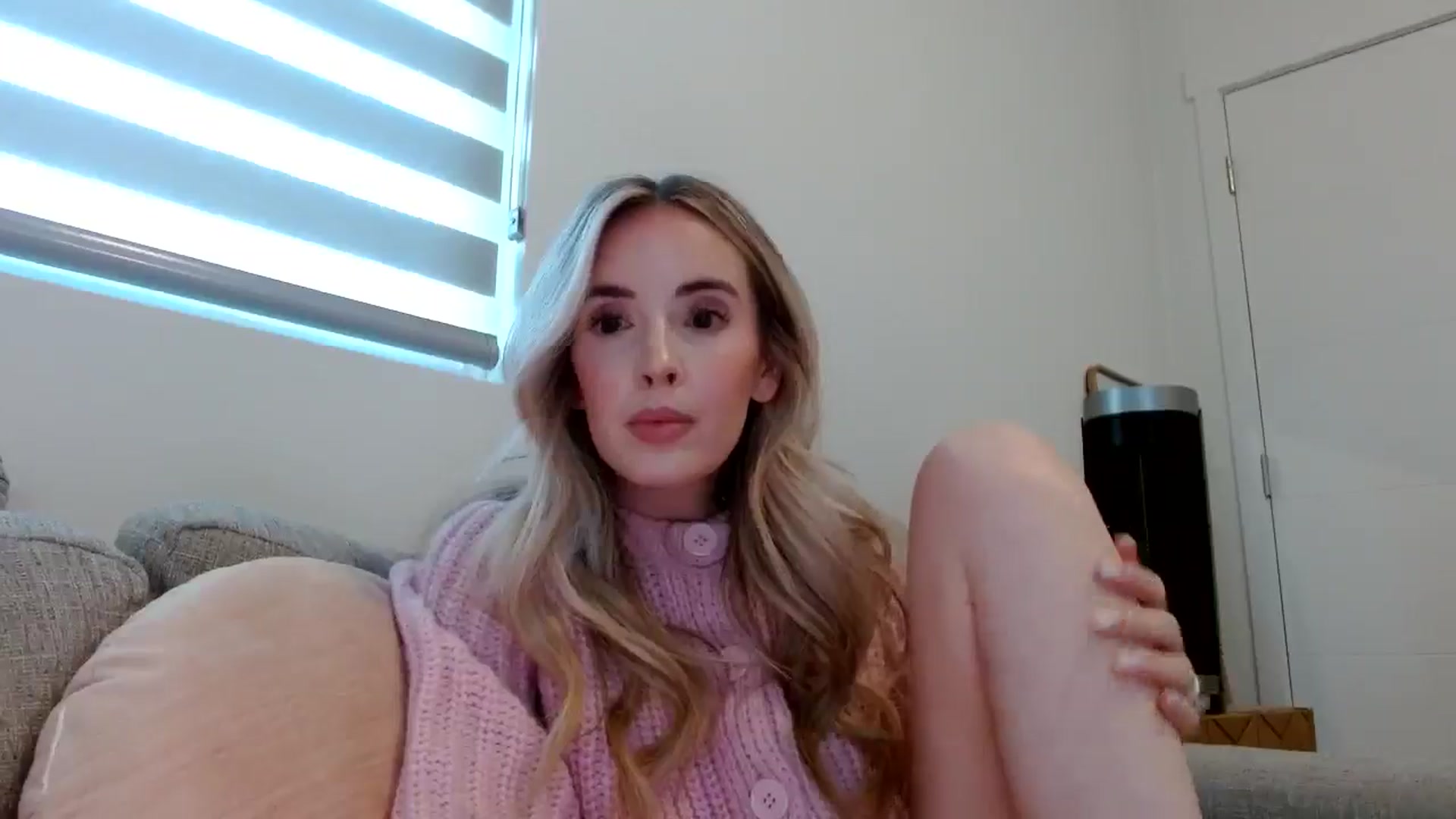 Gallery image thumbnail from Vegansoda's myfreecams stream on, 02/18/2025, 24:43 image 10 of 20