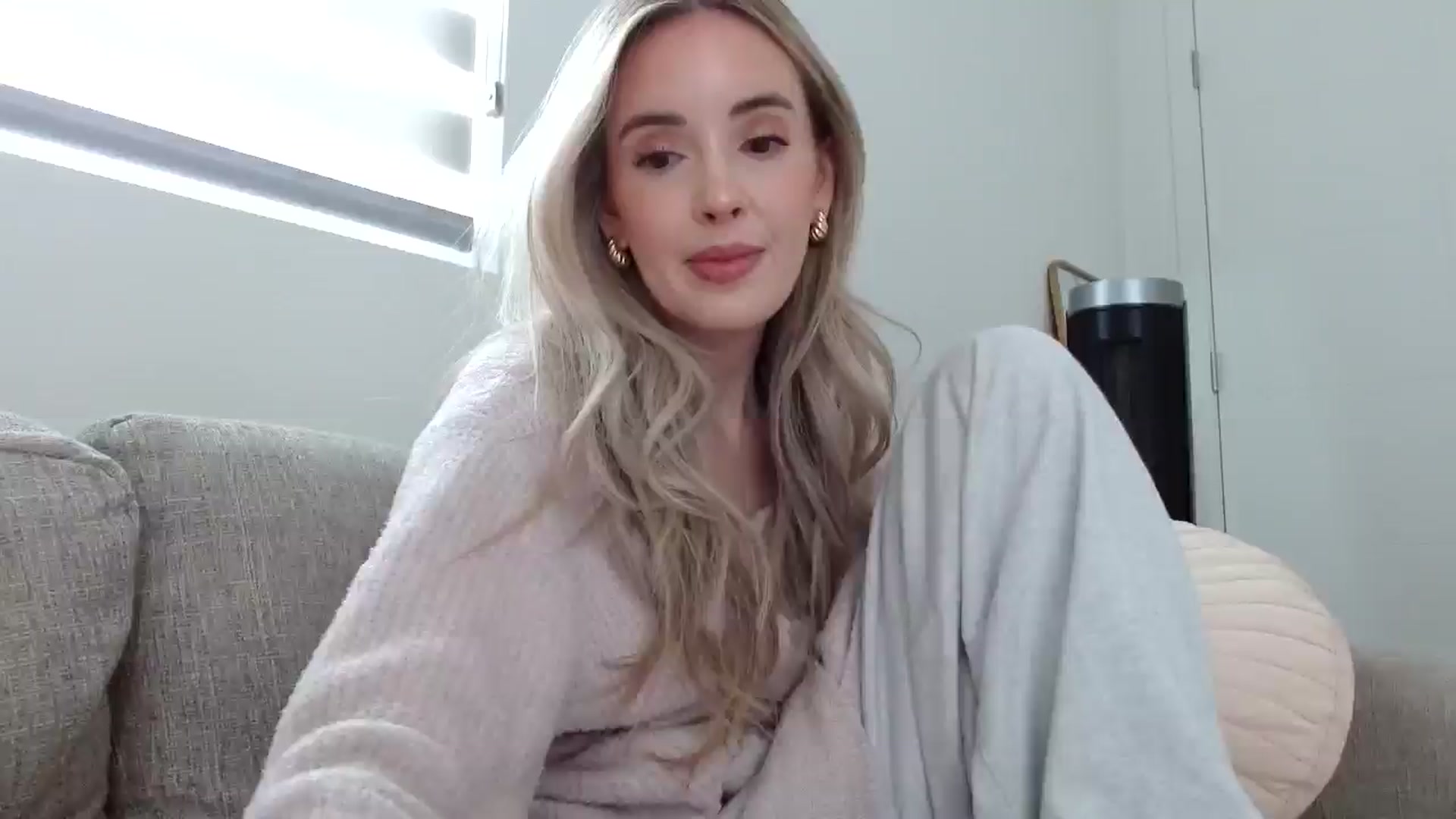 Gallery image thumbnail from Vegansoda's myfreecams stream on, 03/11/2025, 21:34 image 19 of 20