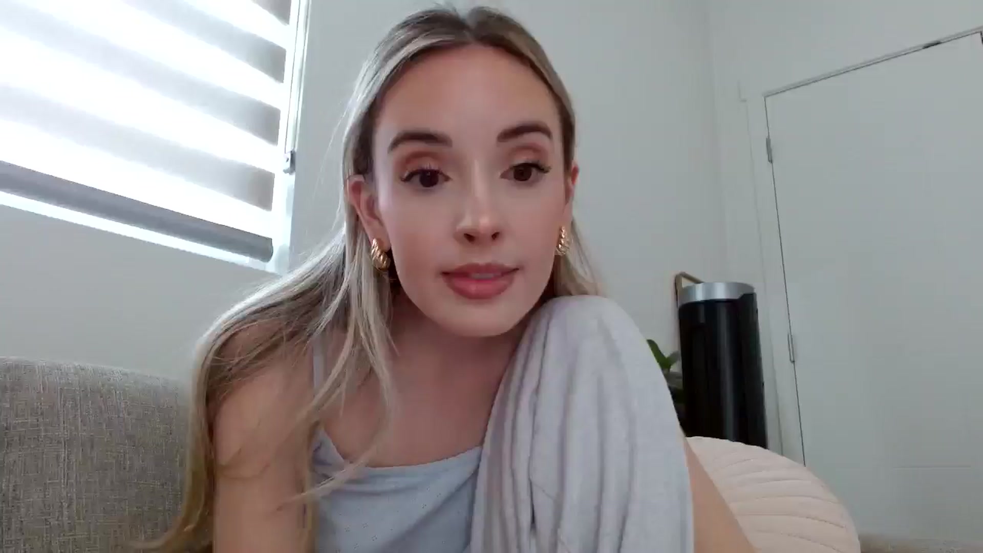 Gallery image thumbnail from Vegansoda's myfreecams stream on, 03/11/2025, 21:34 image 11 of 20