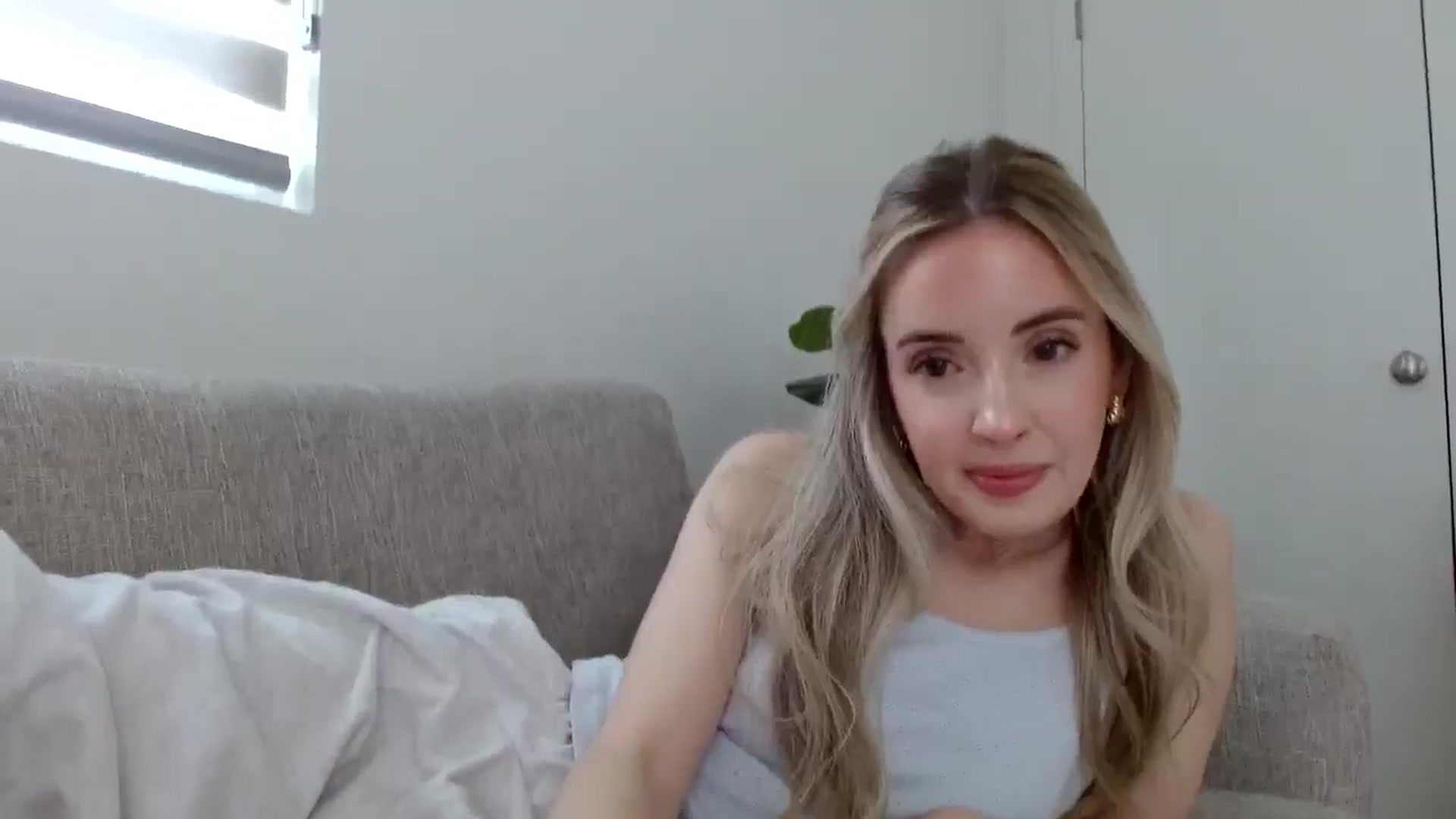Gallery image thumbnail from Vegansoda's myfreecams stream on, 03/11/2025, 21:34 image 7 of 20