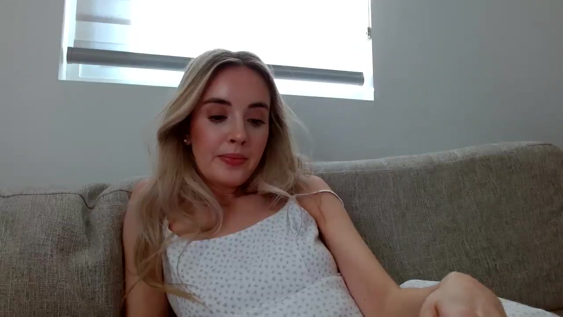 Gallery image thumbnail from Vegansoda's myfreecams stream on, 05/13/2025, 01:21 image 8 of 20