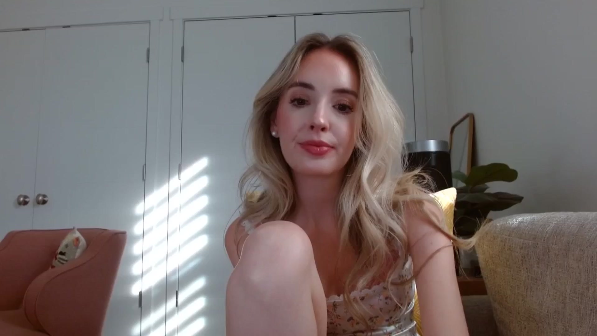 Gallery image thumbnail from Vegansoda's myfreecams stream on, 08/12/2025, 24:30 image 11 of 20