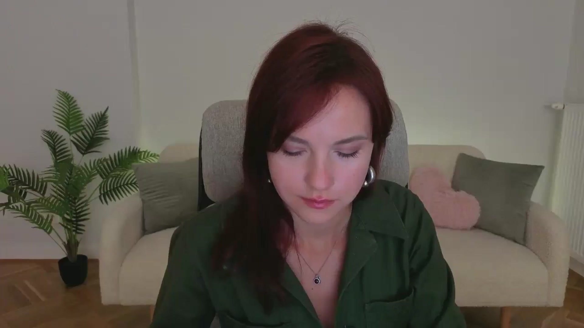 Gallery image thumbnail from Velanique's myfreecams stream on, 10/21/2025, 16:59 image 10 of 20
