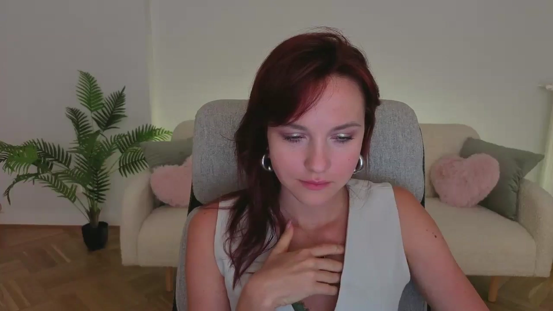 Gallery image thumbnail from Velanique's myfreecams stream on, 10/25/2025, 16:59 image 17 of 20