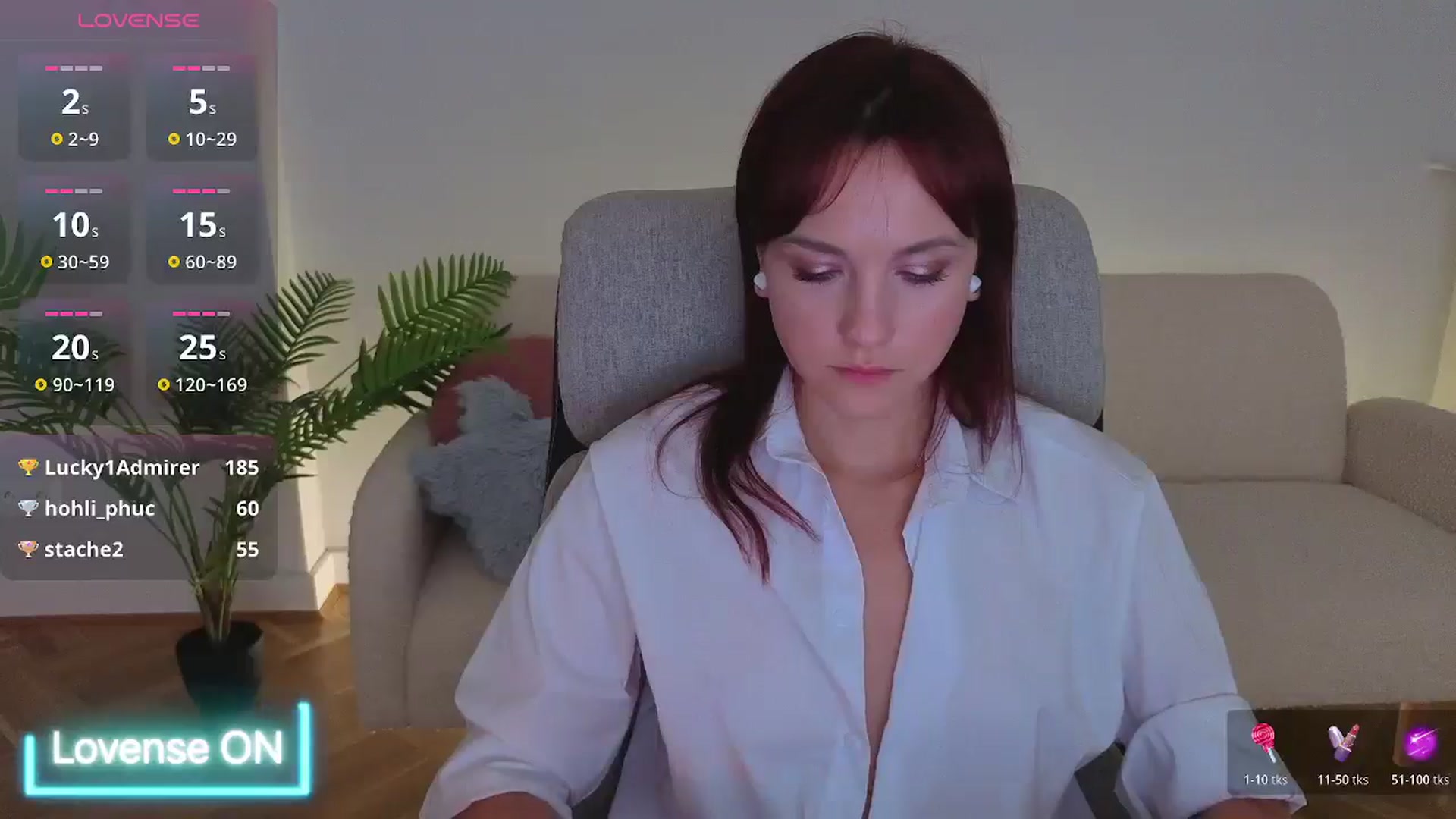 Gallery image thumbnail from Velanique's myfreecams stream on, 11/22/2025, 19:43 image 17 of 20