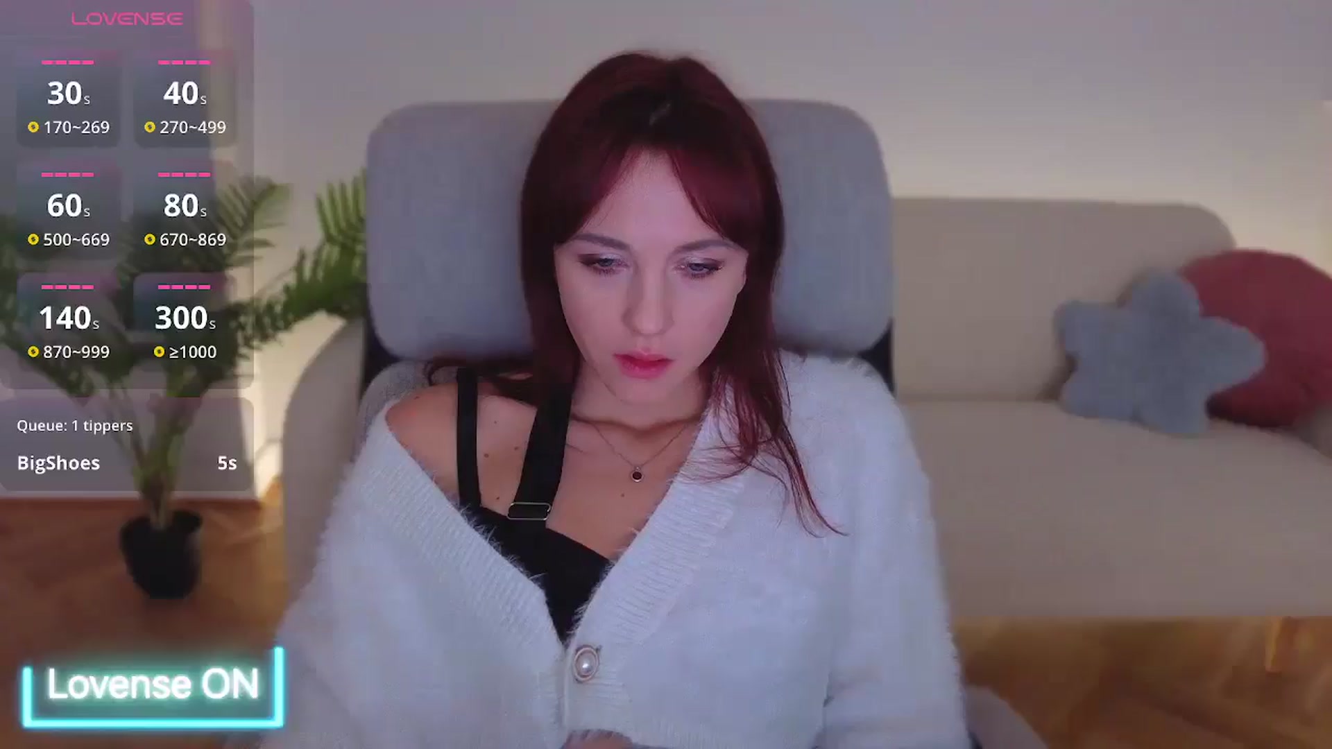 Gallery image thumbnail from Velanique's myfreecams stream on, 11/24/2025, 16:32 image 13 of 20