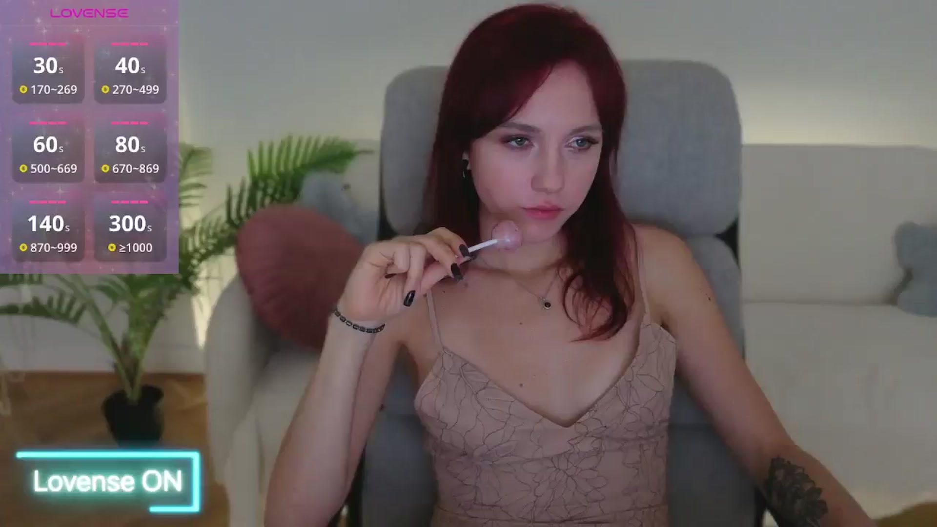 Gallery image thumbnail from Velanique's myfreecams stream on, 12/06/2025, 15:27 image 1 of 20