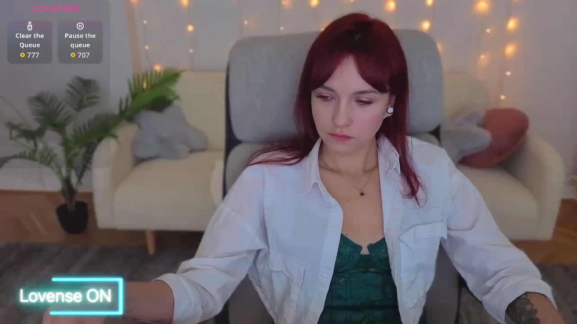 Gallery image thumbnail from Velanique's myfreecams stream on, 12/21/2025, 15:01 image 13 of 20