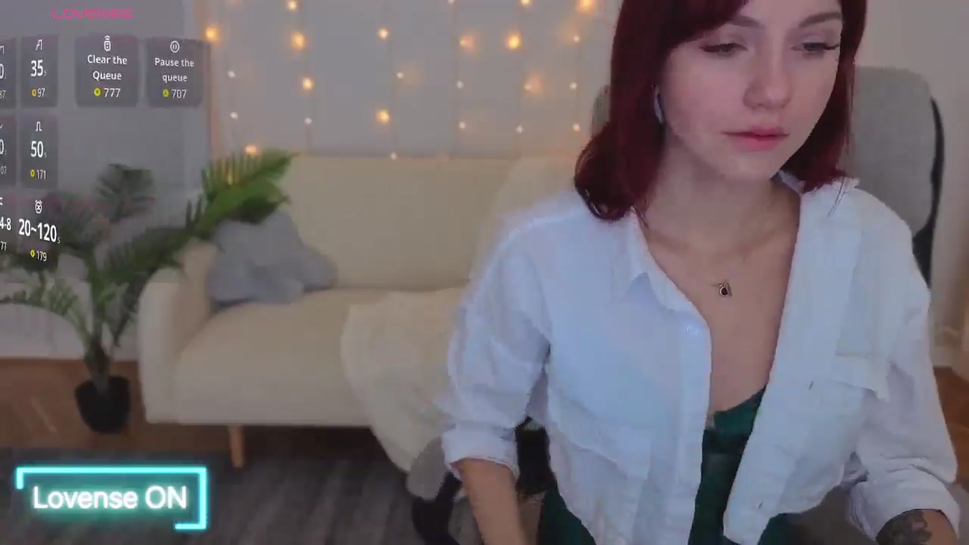 Gallery image thumbnail from Velanique's myfreecams stream on, 12/21/2025, 18:11 image 10 of 20