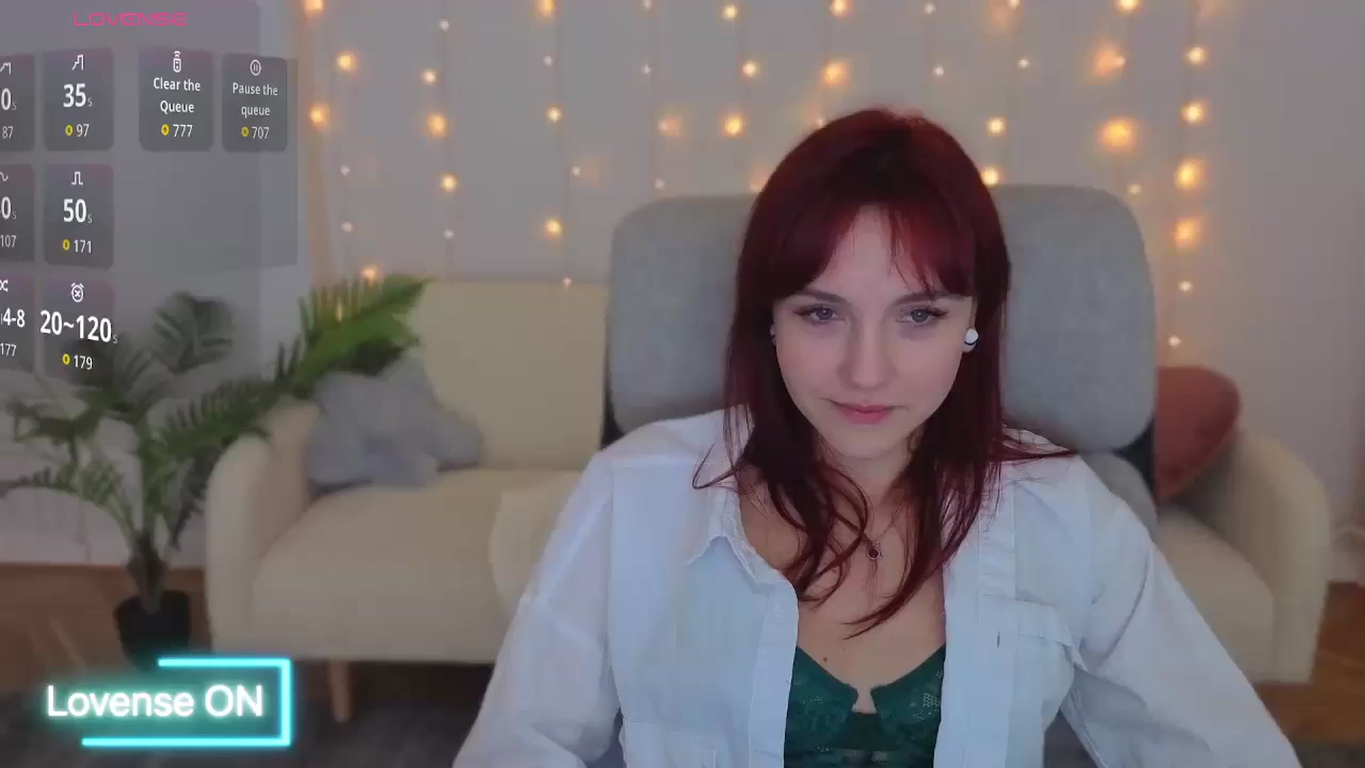 Gallery image thumbnail from Velanique's myfreecams stream on, 12/21/2025, 18:11 image 1 of 20