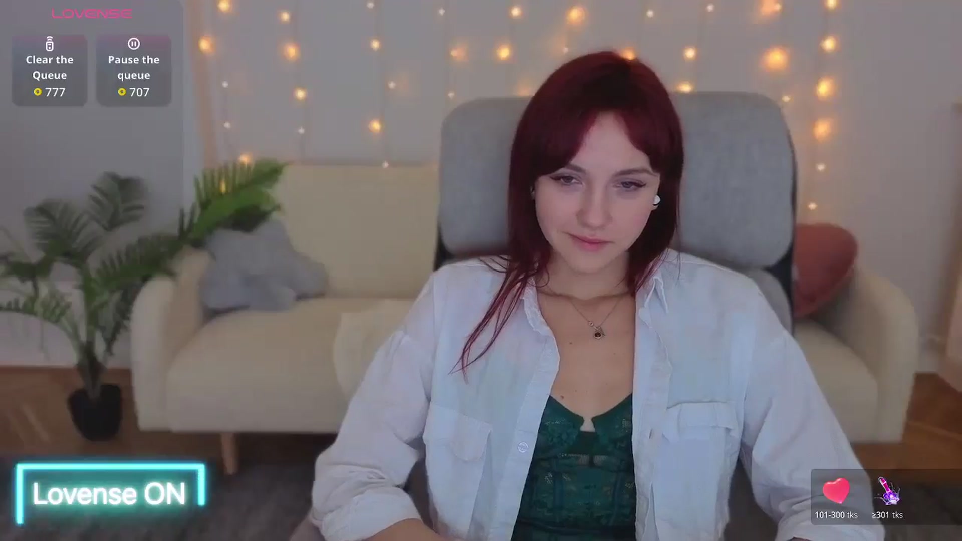 Gallery image thumbnail from Velanique's myfreecams stream on, 12/21/2025, 19:10 image 11 of 20