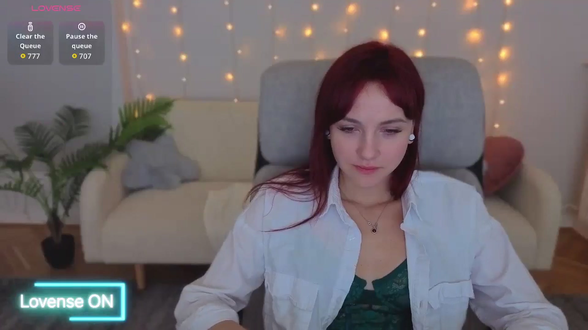 Gallery image thumbnail from Velanique's myfreecams stream on, 12/21/2025, 19:10 image 6 of 20