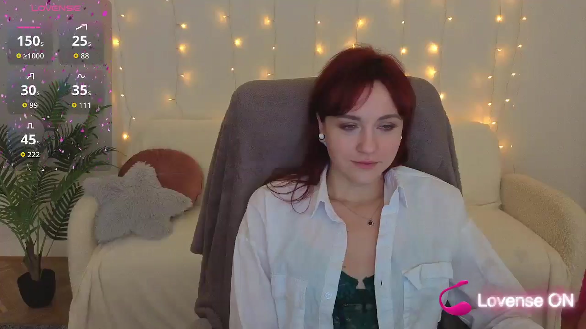 Gallery image thumbnail from Velanique's myfreecams stream on, 01/05/2026, 20:19 image 15 of 20