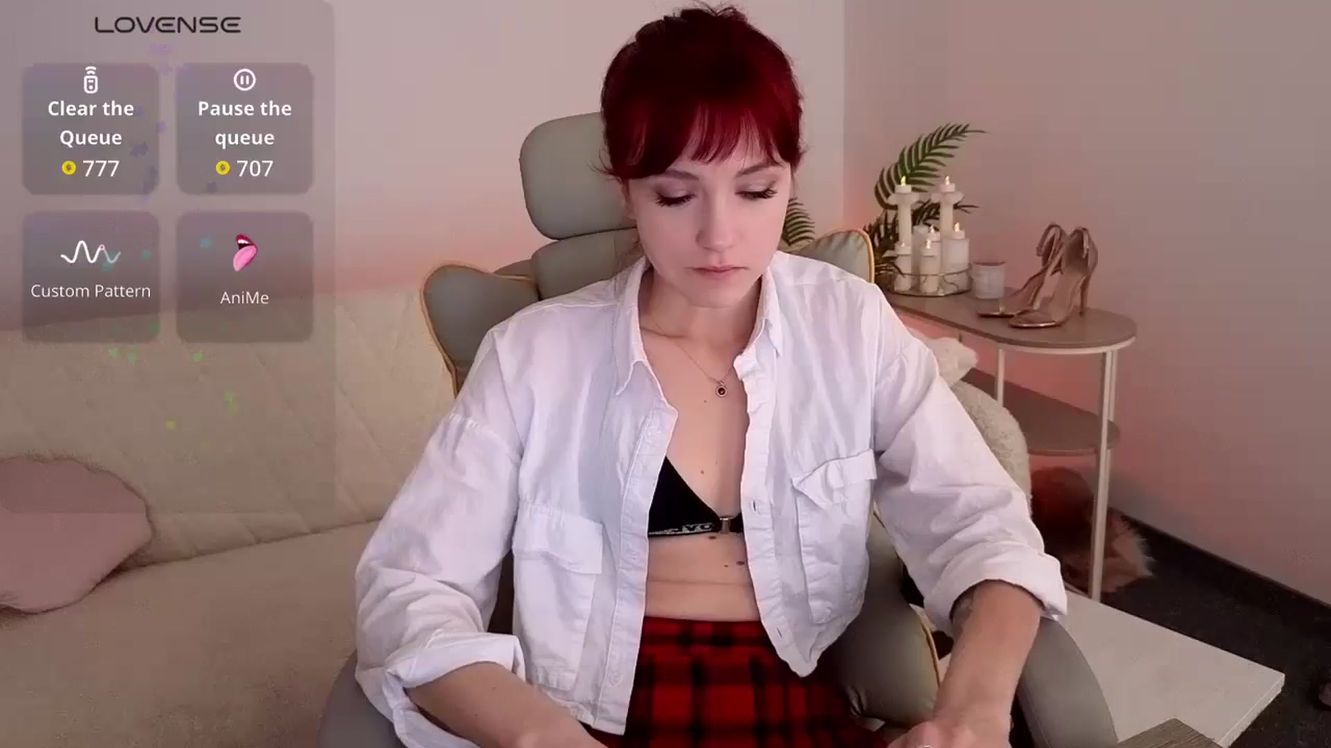 Gallery image thumbnail from Velanique's myfreecams stream on, 04/27/2026, 20:29 image 16 of 20