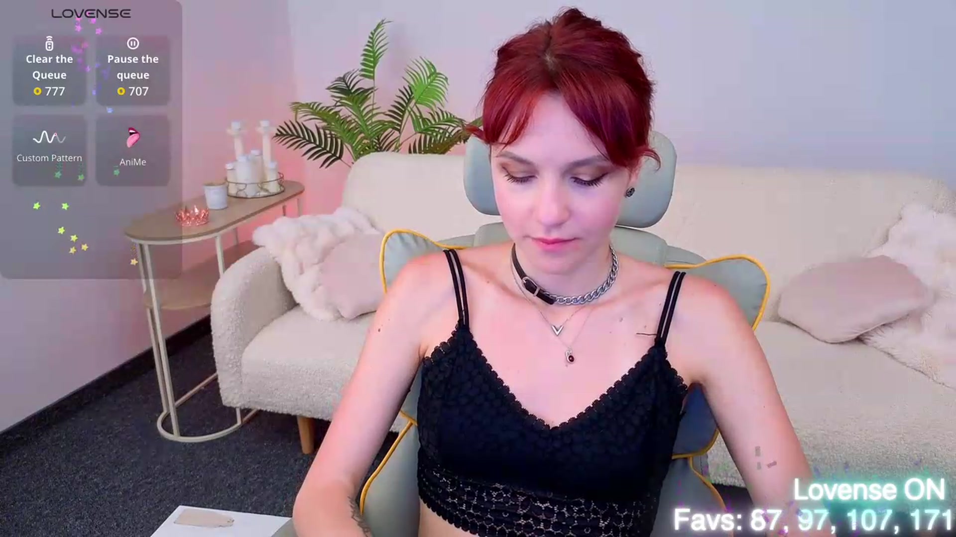 Gallery image thumbnail from Velanique's myfreecams stream on, 08/06/2026, 19:18 image 4 of 20