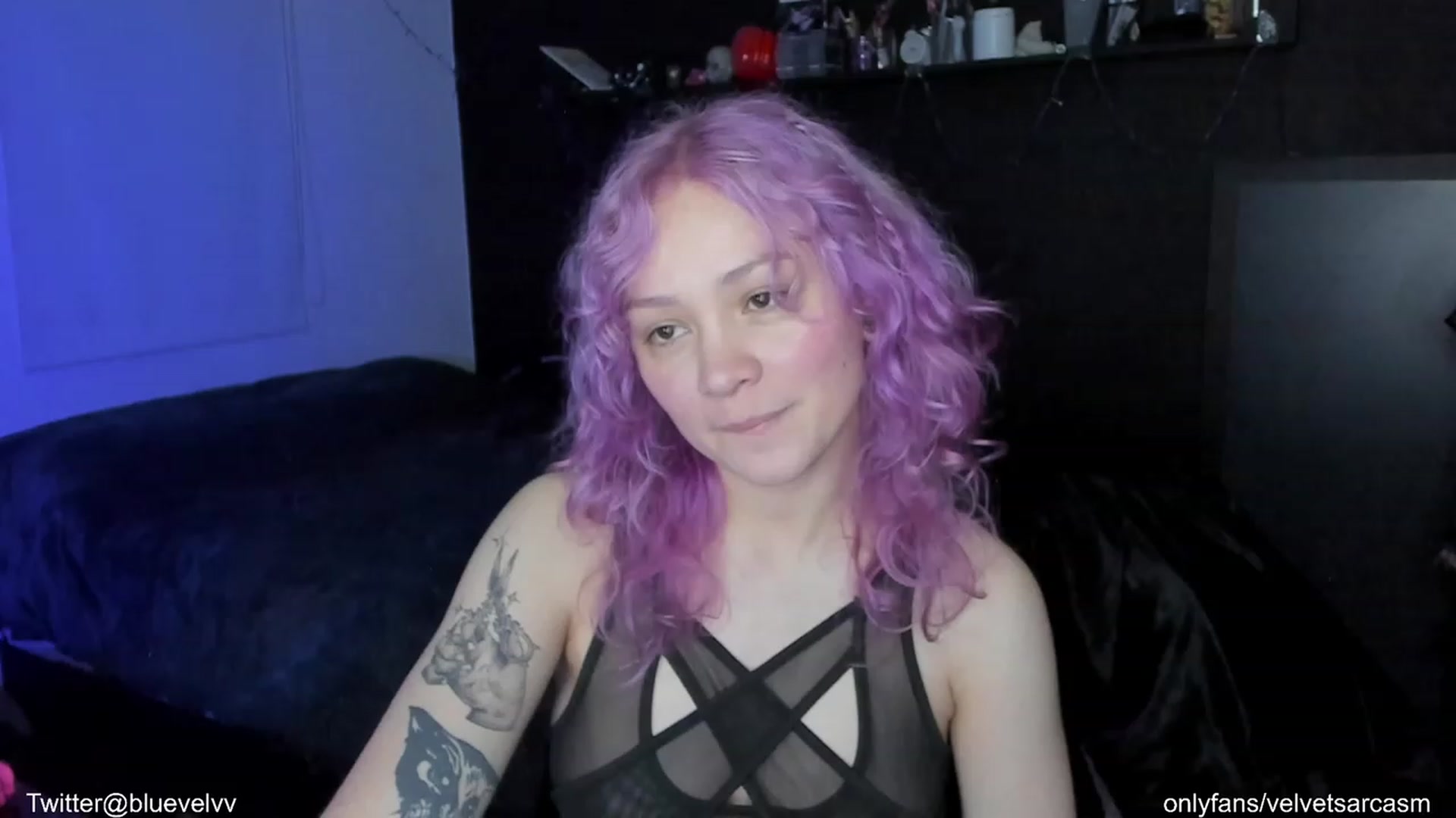Gallery image thumbnail from VelvetSarcasm's myfreecams stream on, 05/15/2023, 04:57 image 3 of 20