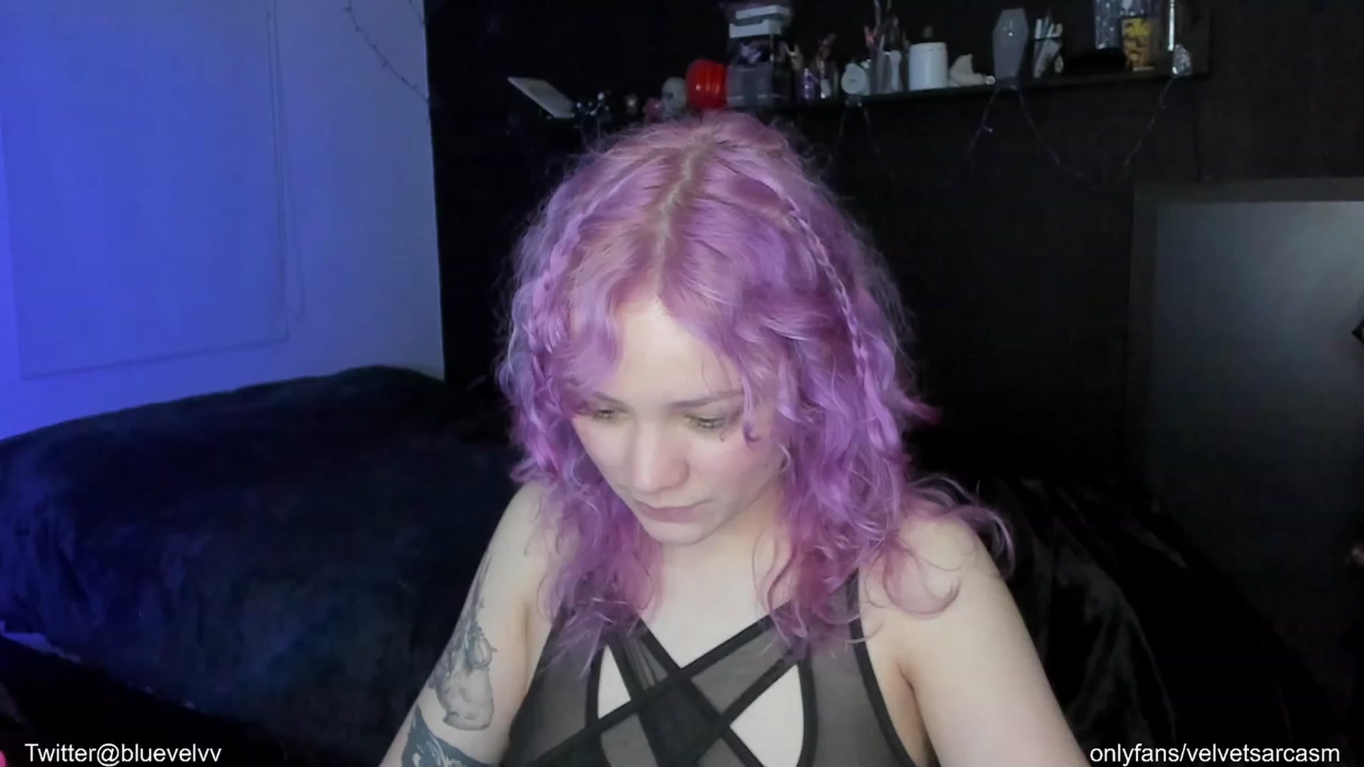 Gallery image thumbnail from VelvetSarcasm's myfreecams stream on, 05/15/2023, 04:57 image 5 of 20