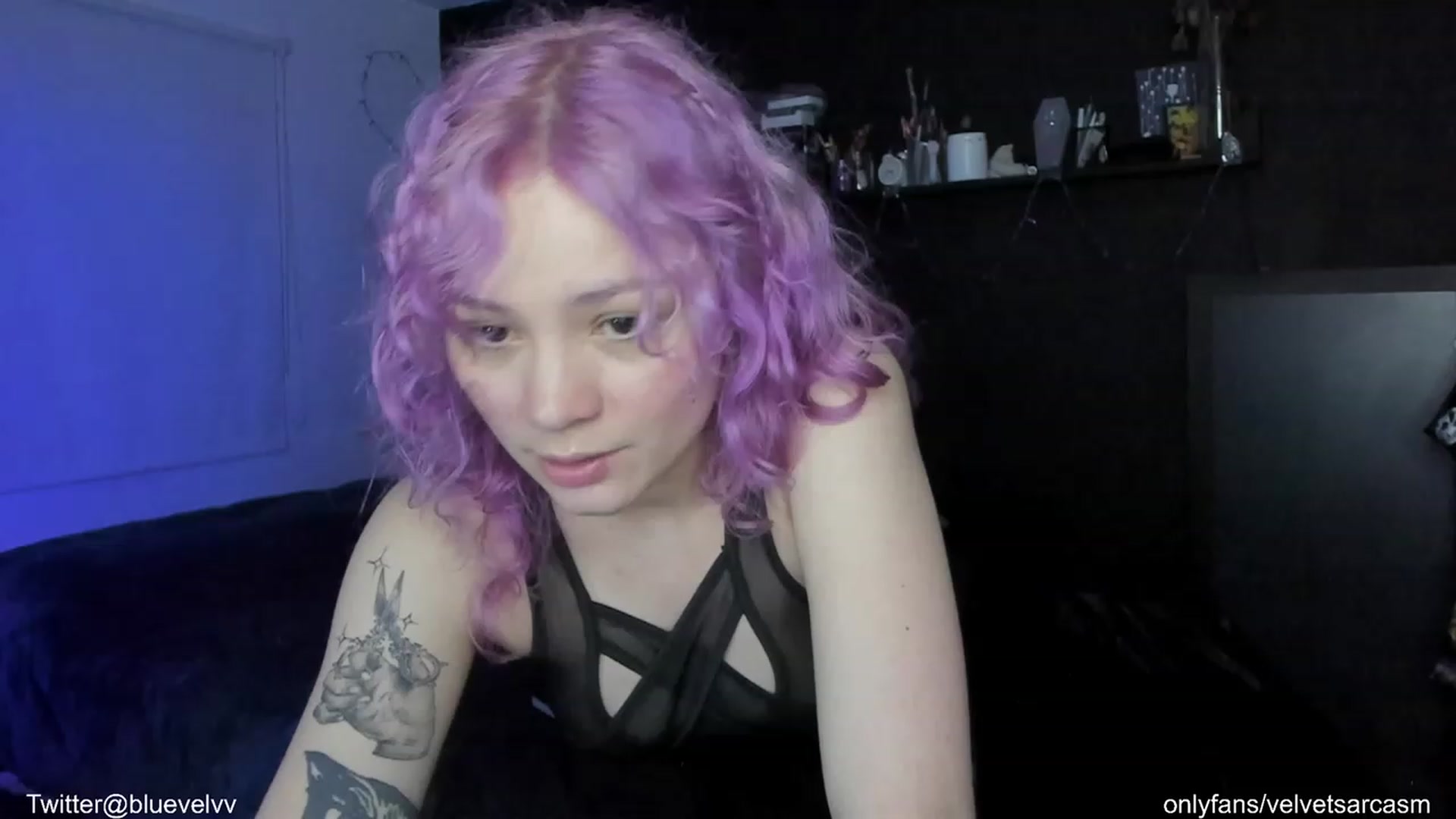 Gallery image thumbnail from VelvetSarcasm's myfreecams stream on, 05/15/2023, 04:57 image 14 of 20