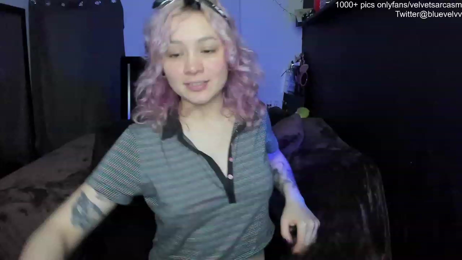 Gallery image thumbnail from VelvetSarcasm's myfreecams stream on, 06/26/2023, 05:32 image 10 of 20