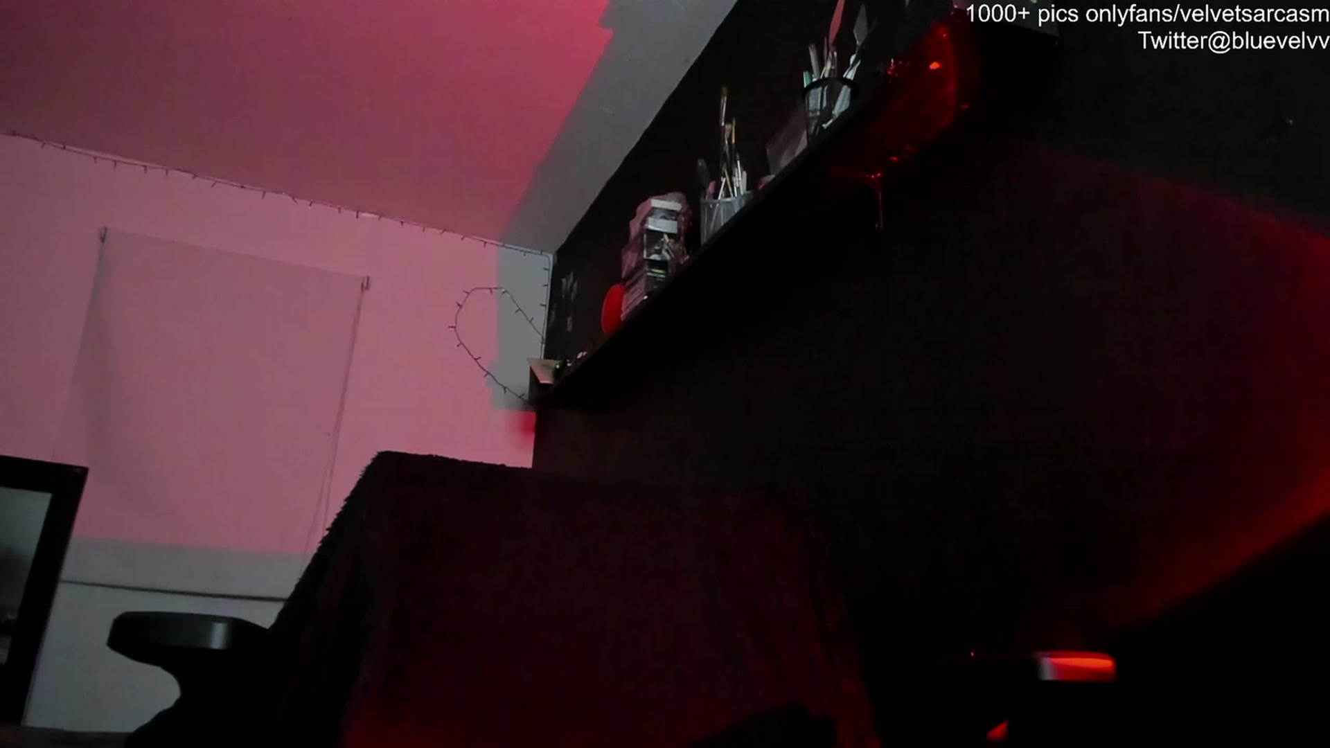 Gallery image thumbnail from VelvetSarcasm's myfreecams stream on, 06/26/2023, 05:32 image 20 of 20