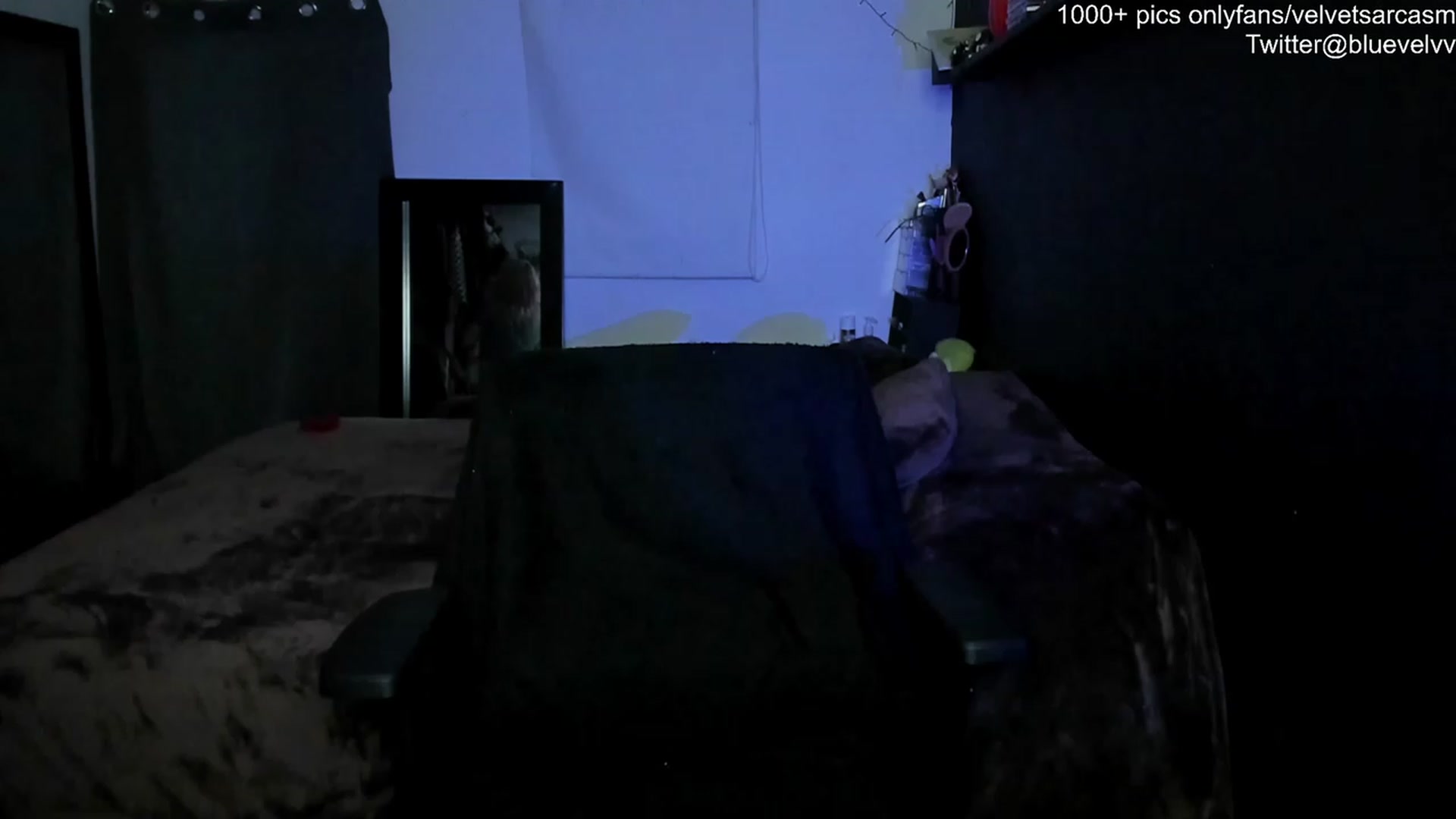 Gallery image thumbnail from VelvetSarcasm's myfreecams stream on, 06/26/2023, 05:32 image 11 of 20