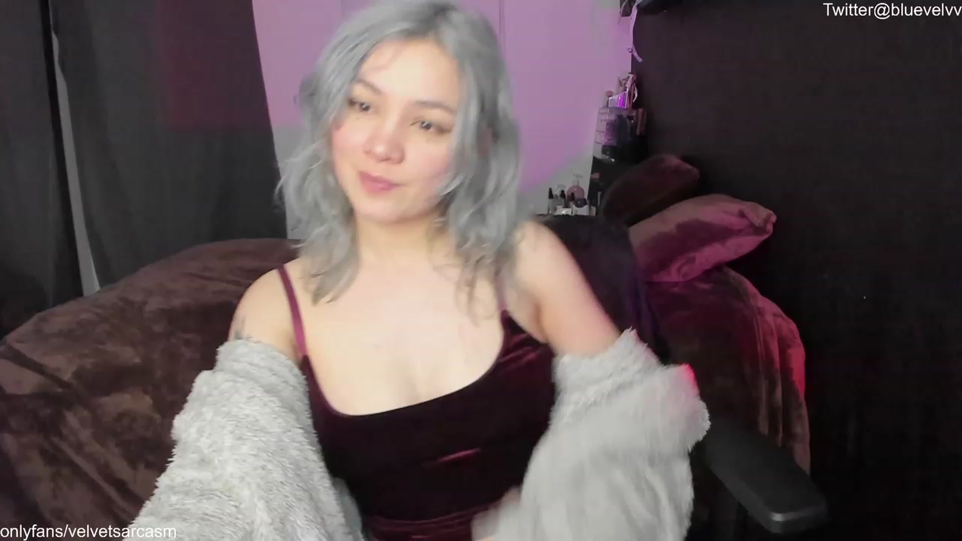 Gallery image thumbnail from VelvetSarcasm's myfreecams stream on, 07/24/2023, 06:05 image 17 of 20