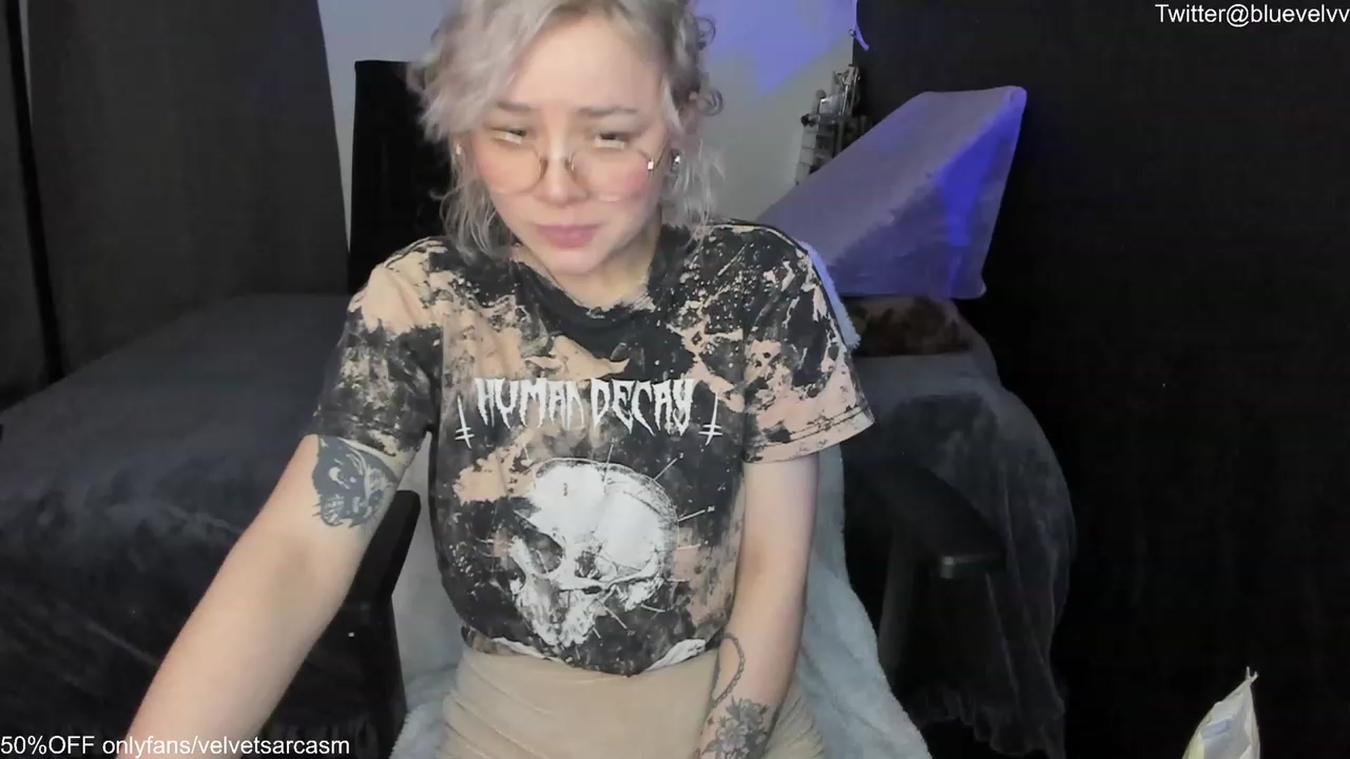 Gallery image thumbnail from VelvetSarcasm's myfreecams stream on, 08/13/2023, 02:57 image 2 of 20