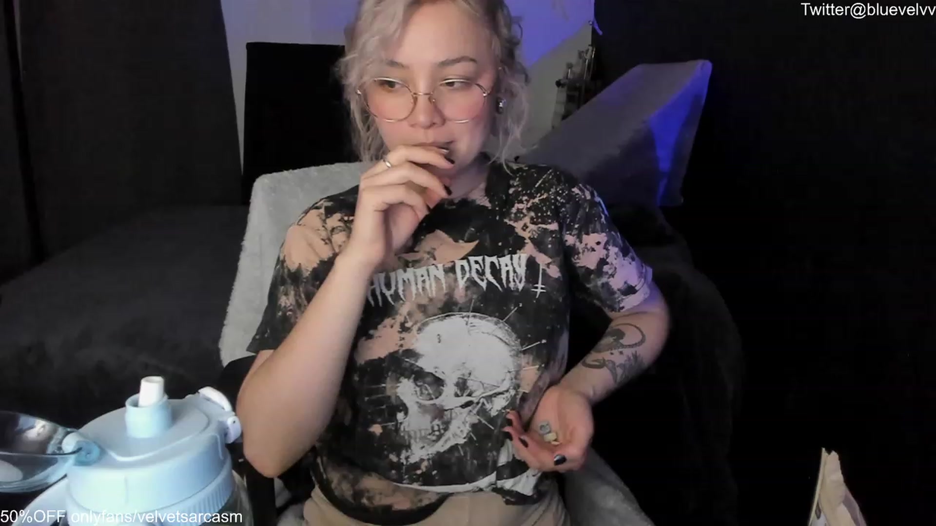 Gallery image thumbnail from VelvetSarcasm's myfreecams stream on, 08/13/2023, 02:57 image 19 of 20