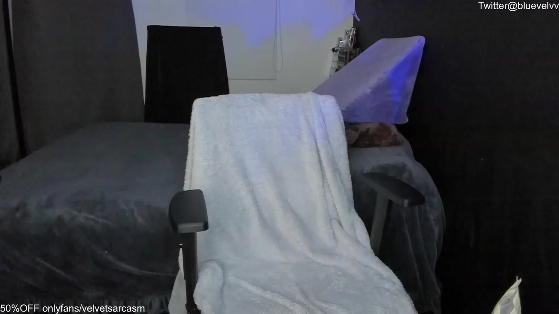 Gallery image thumbnail from VelvetSarcasm's myfreecams stream on, 08/13/2023, 02:57 image 8 of 20