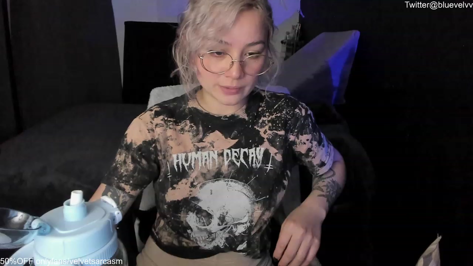 Gallery image thumbnail from VelvetSarcasm's myfreecams stream on, 08/13/2023, 02:57 image 16 of 20