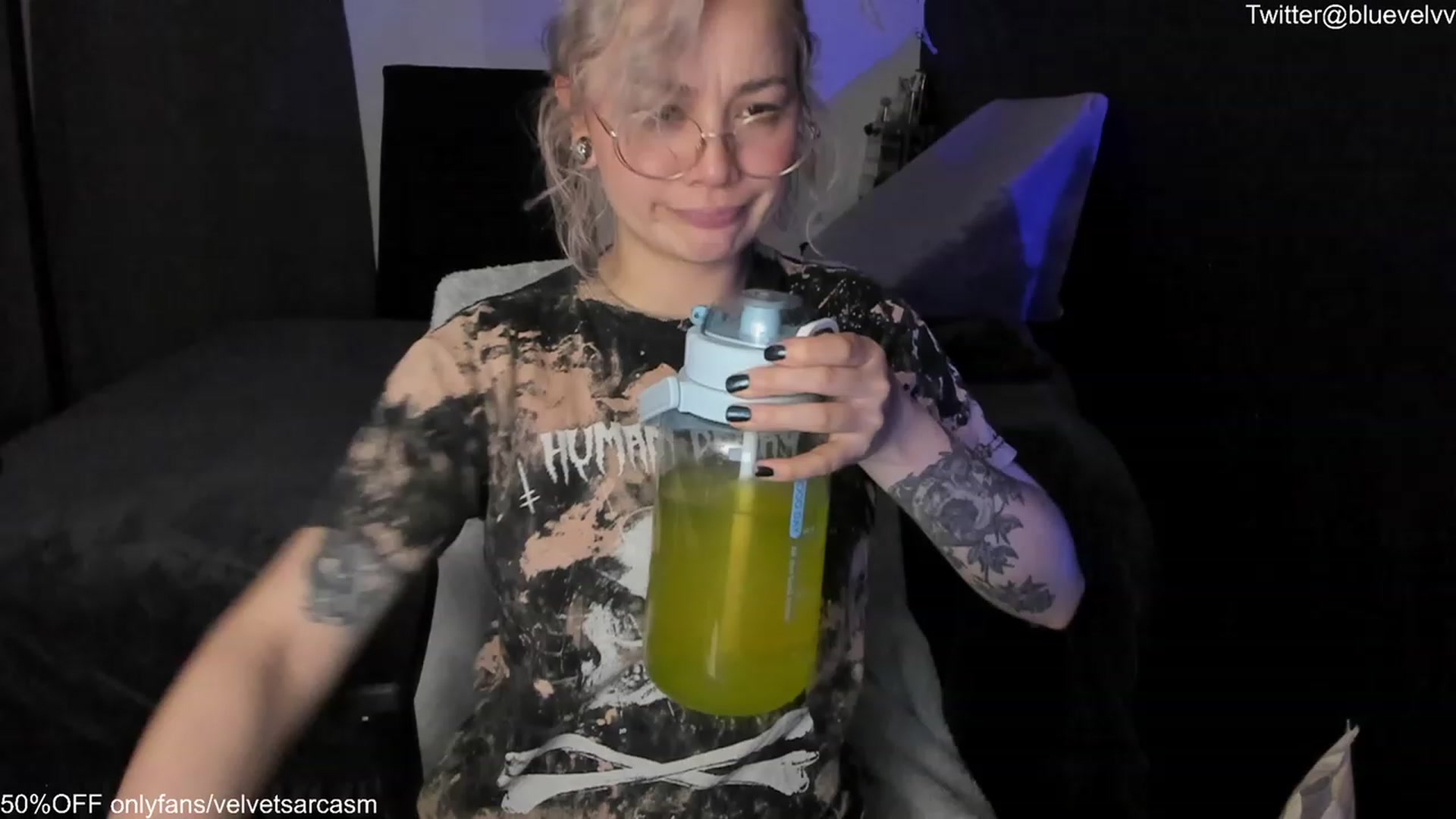 Gallery image thumbnail from VelvetSarcasm's myfreecams stream on, 08/13/2023, 02:57 image 13 of 20