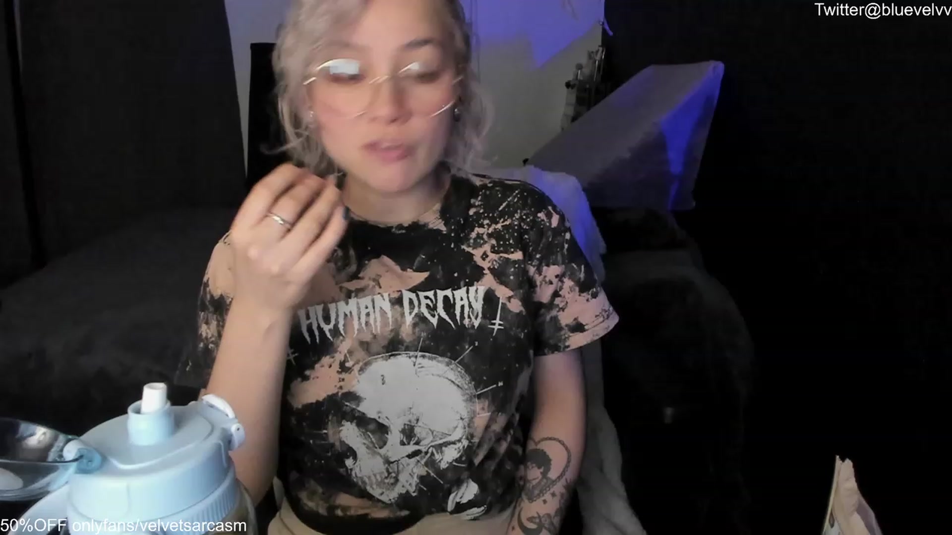 Gallery image thumbnail from VelvetSarcasm's myfreecams stream on, 08/13/2023, 02:57 image 17 of 20