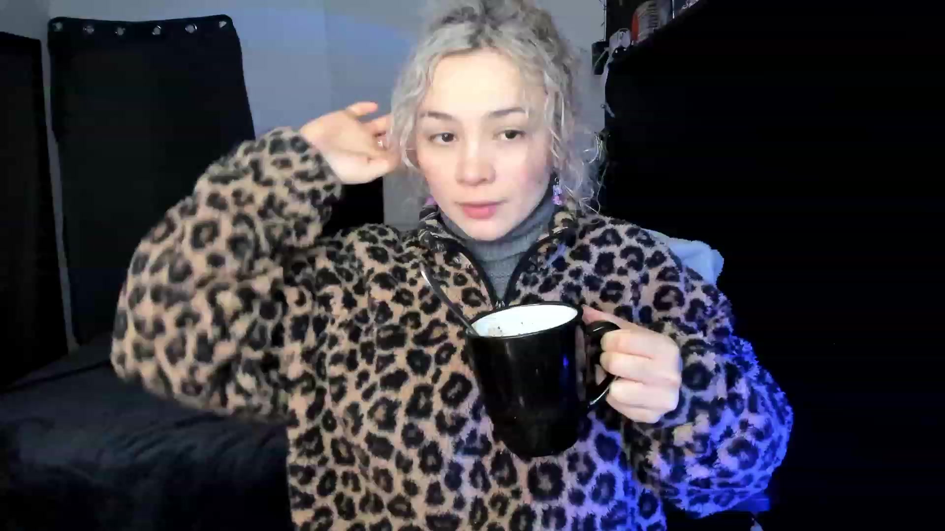 Gallery image thumbnail from VelvetSarcasm's myfreecams stream on, 08/19/2023, 04:56 image 13 of 20