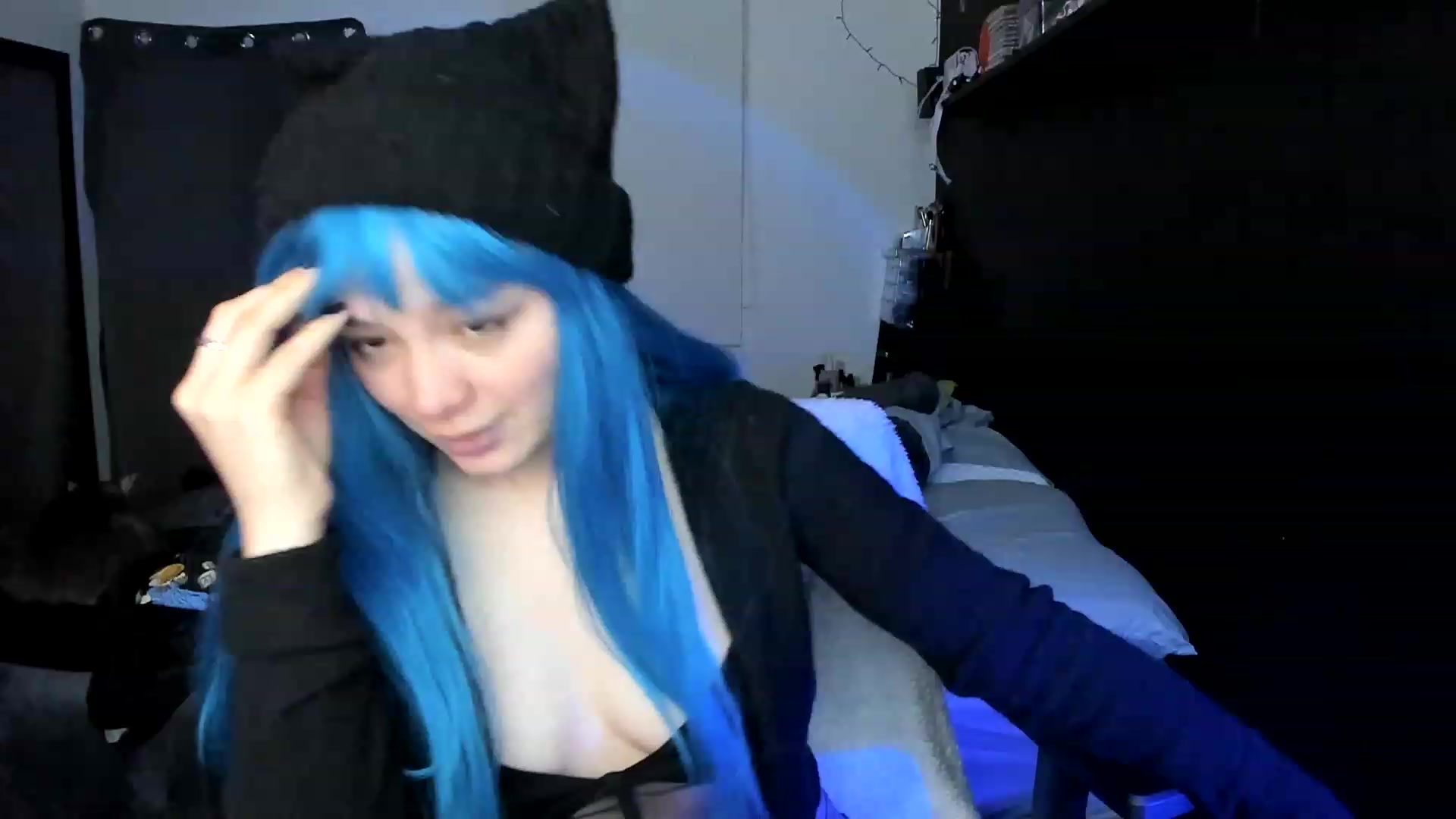Gallery image thumbnail from VelvetSarcasm's myfreecams stream on, 08/19/2023, 07:28 image 2 of 20
