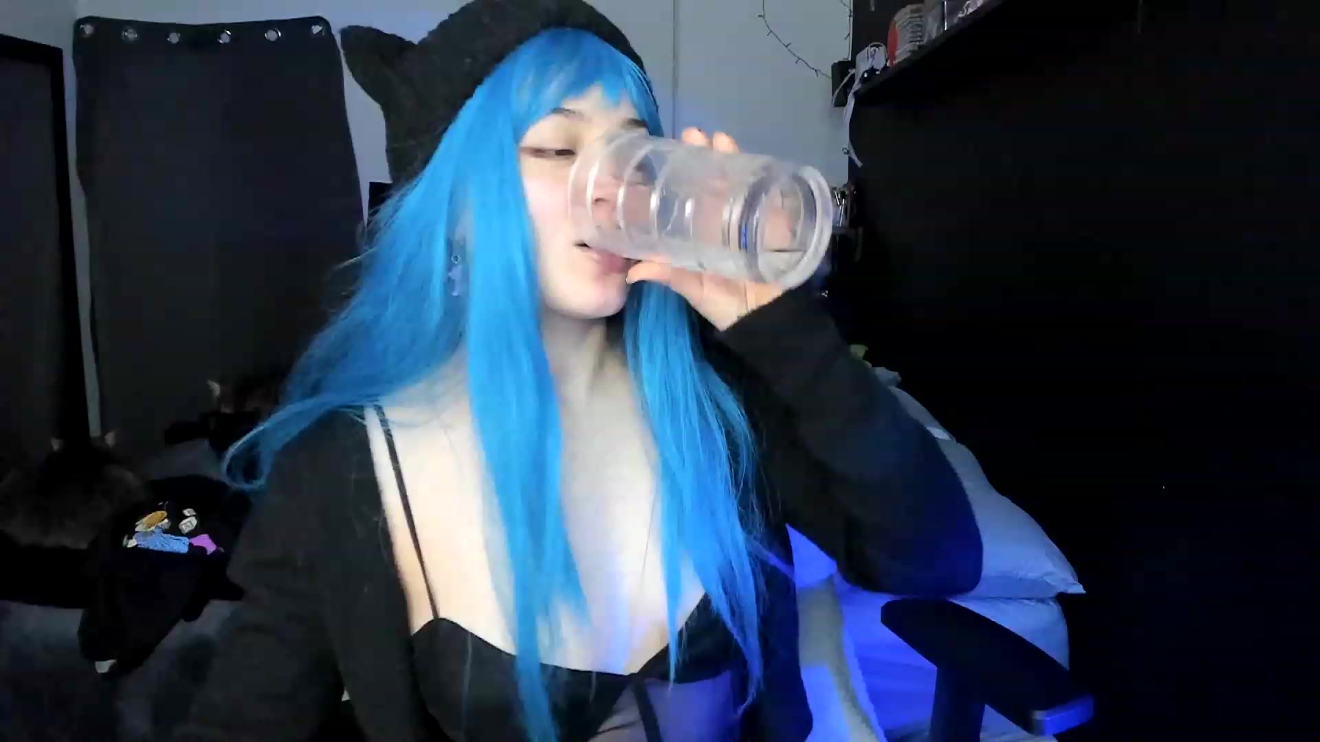 Gallery image thumbnail from VelvetSarcasm's myfreecams stream on, 08/19/2023, 07:28 image 7 of 20