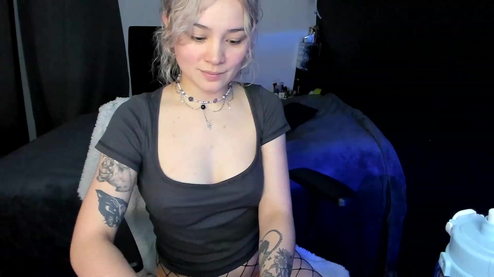 Gallery image thumbnail from VelvetSarcasm's myfreecams stream on, 08/22/2023, 06:44 image 3 of 20
