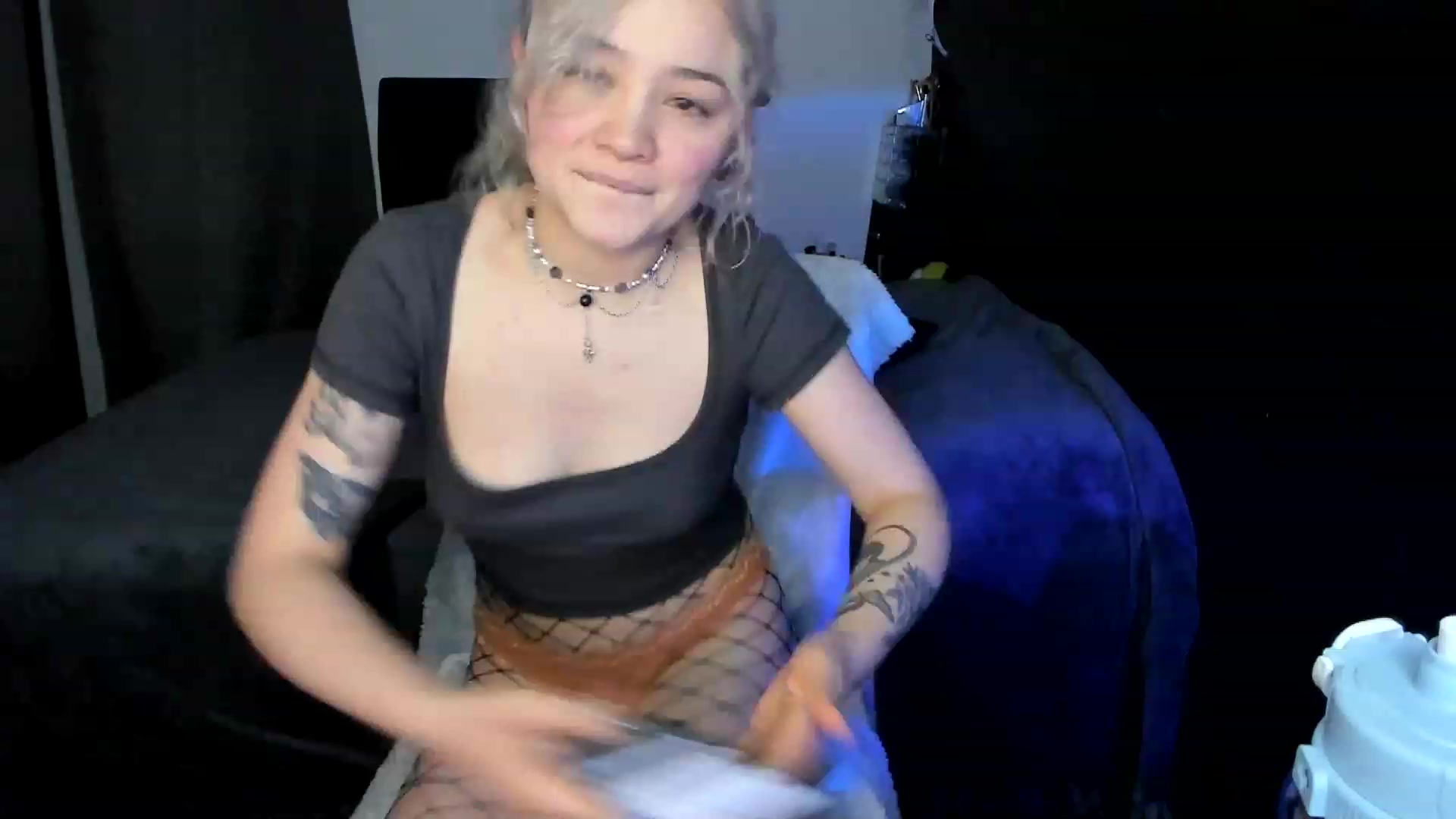 Gallery image thumbnail from VelvetSarcasm's myfreecams stream on, 08/22/2023, 06:44 image 6 of 20