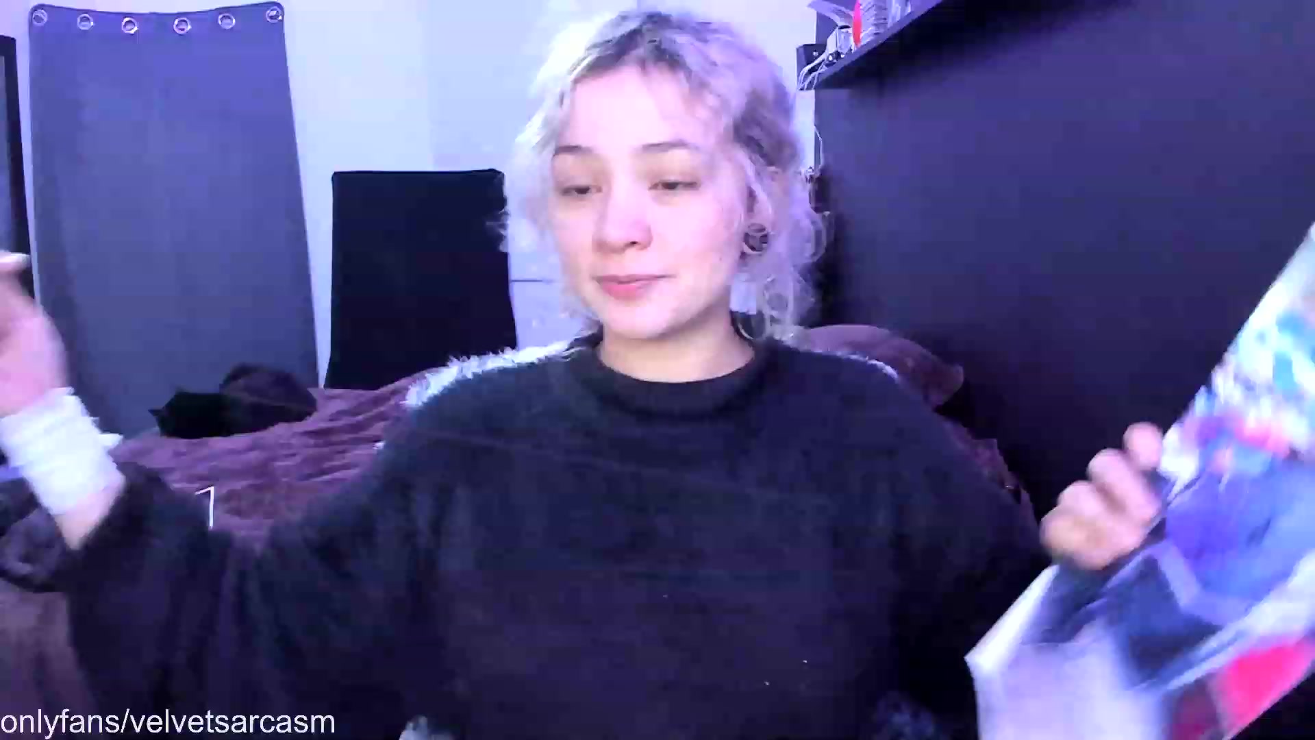 Gallery image thumbnail from VelvetSarcasm's myfreecams stream on, 10/03/2023, 05:07 image 4 of 20