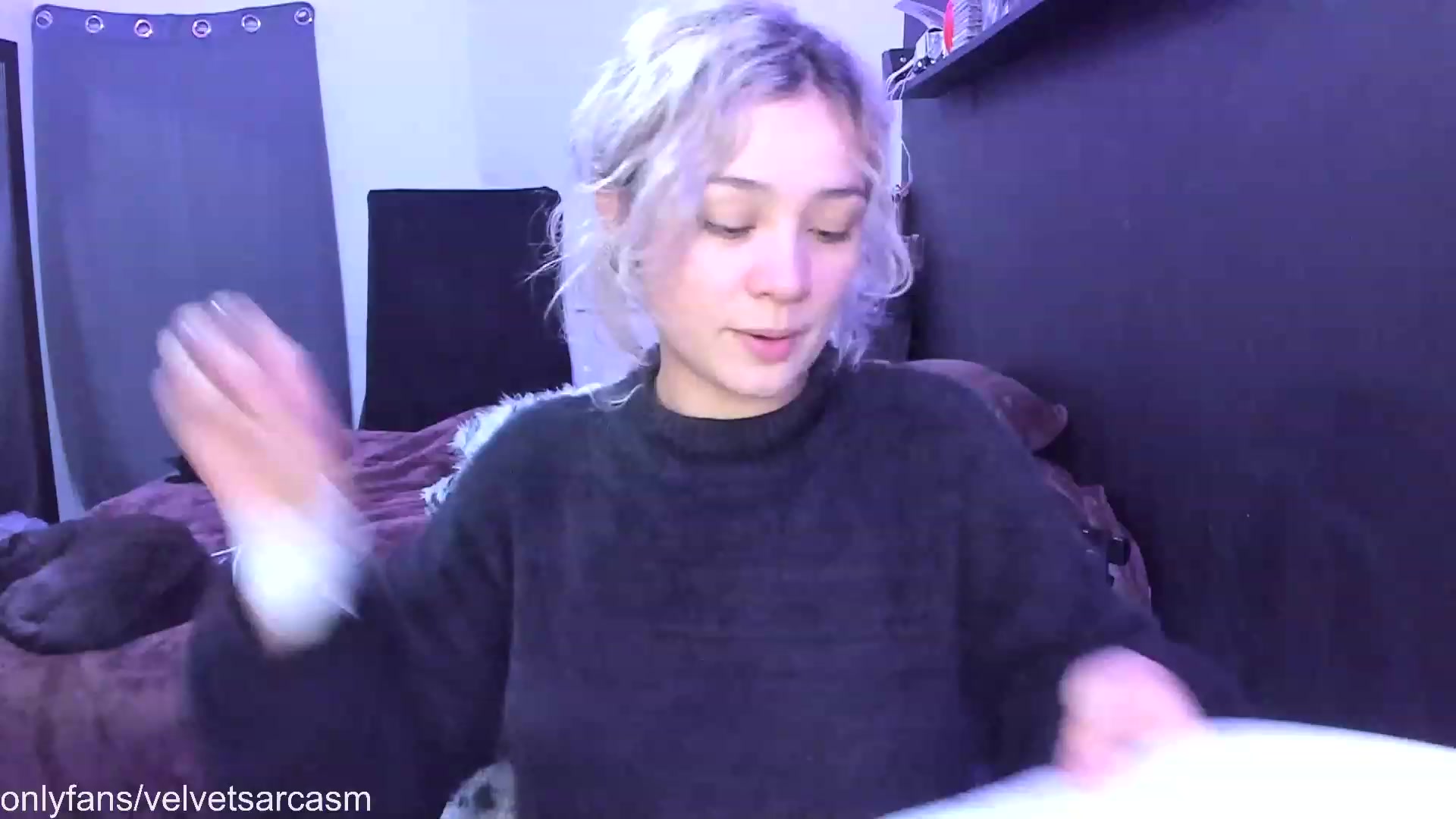 Gallery image thumbnail from VelvetSarcasm's myfreecams stream on, 10/03/2023, 05:07 image 12 of 20
