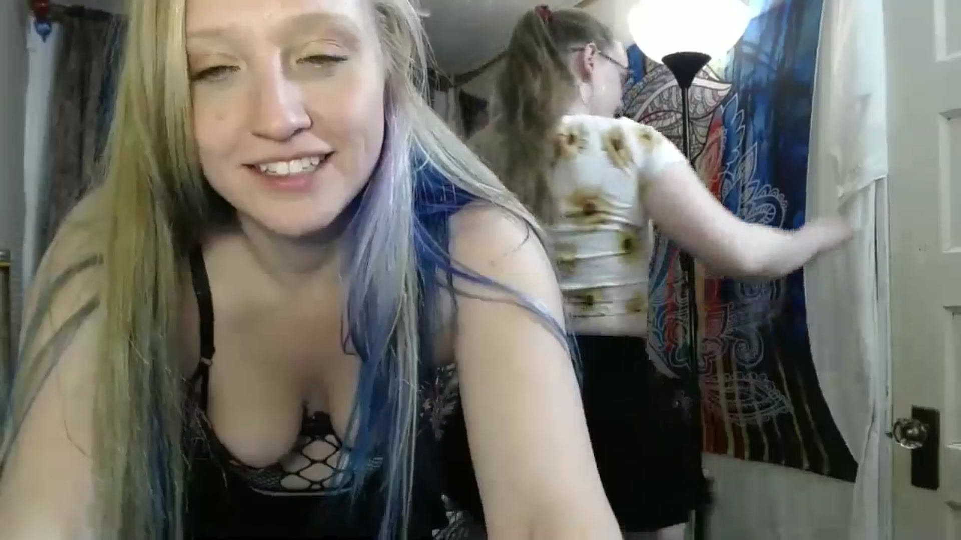 Gallery image thumbnail from VelvetVixxxen's myfreecams stream on, 10/25/2024, 07:55 image 18 of 20
