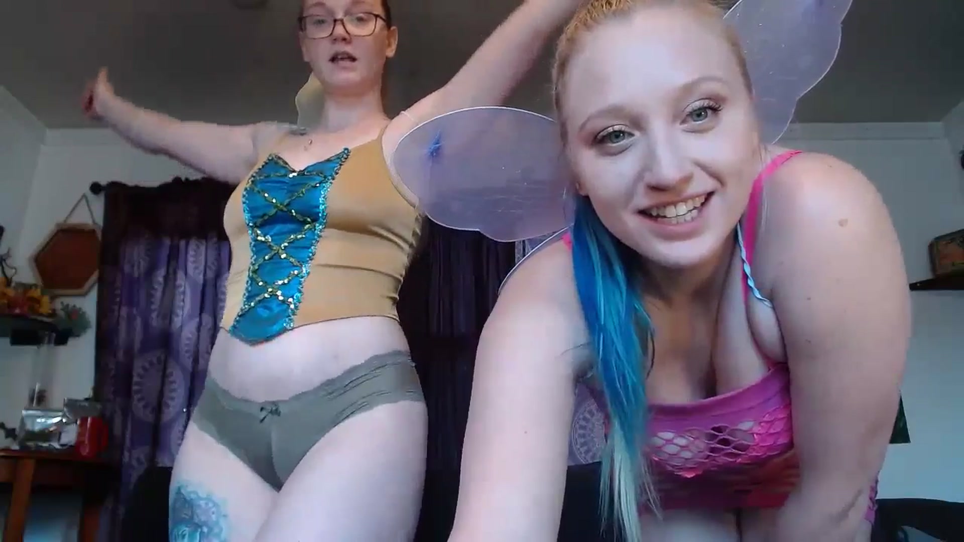 Gallery image thumbnail from VelvetVixxxen's myfreecams stream on, 10/31/2024, 19:15 image 15 of 20