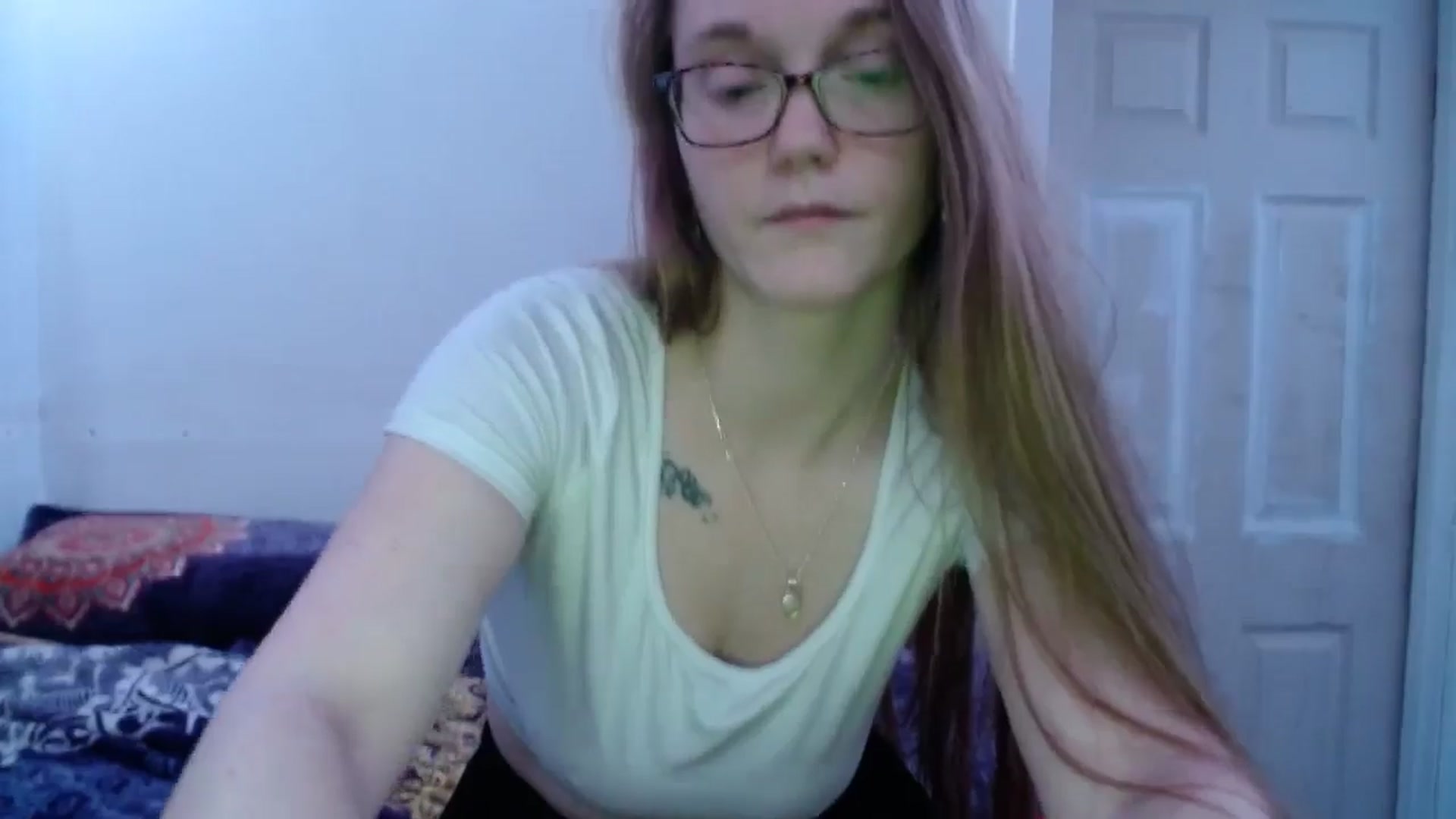 Gallery image thumbnail from VelvetVixxxen's myfreecams stream on, 11/09/2024, 09:27 image 12 of 20